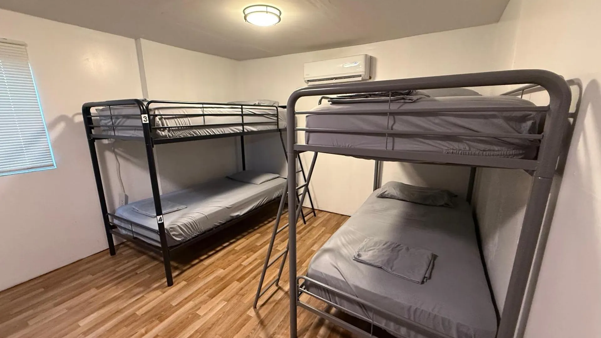 Oqp Vacations Hostel *