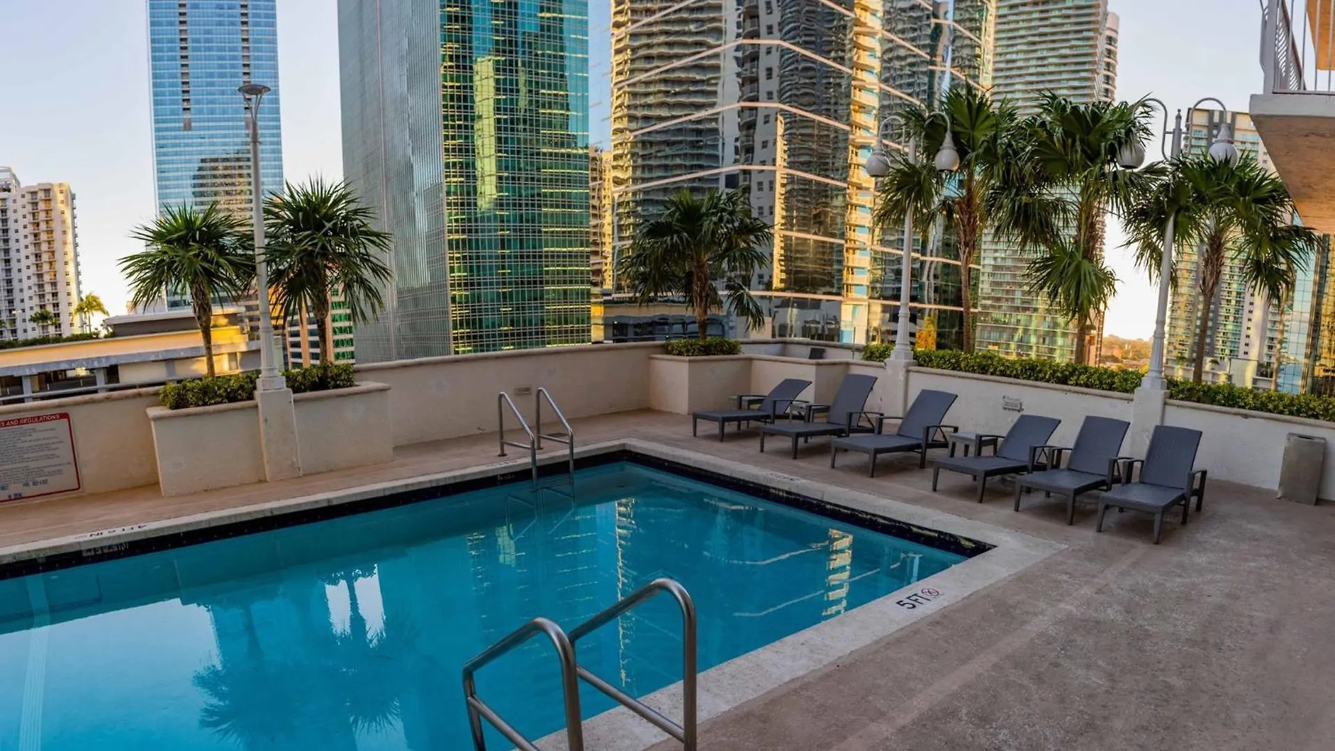 Lujoso En Brickell Apartment