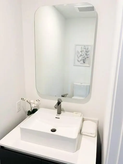 Amazing 2 Bedroom 30th Floor Downtown Free Parking Apartment