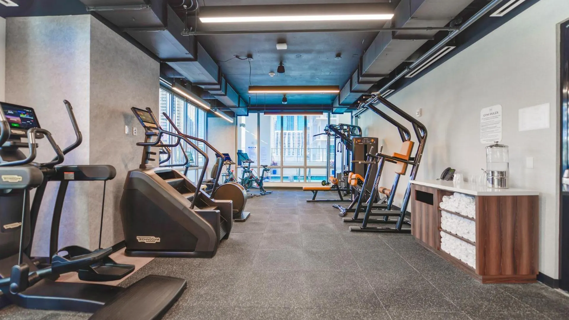 Exclusive W Beautiful Views And Full Amenities! 公寓