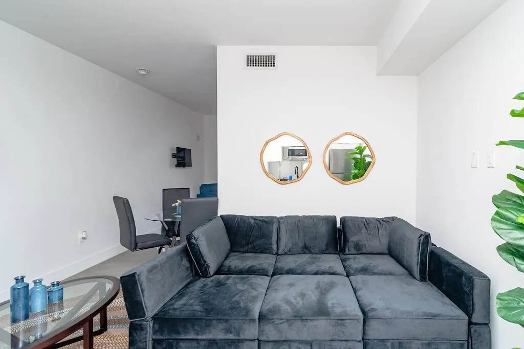 King Bed Brand New Oasis Minutes To Brickell *