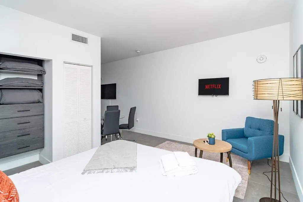 Apartment King Bed Brand New Oasis Minutes To Brickell *