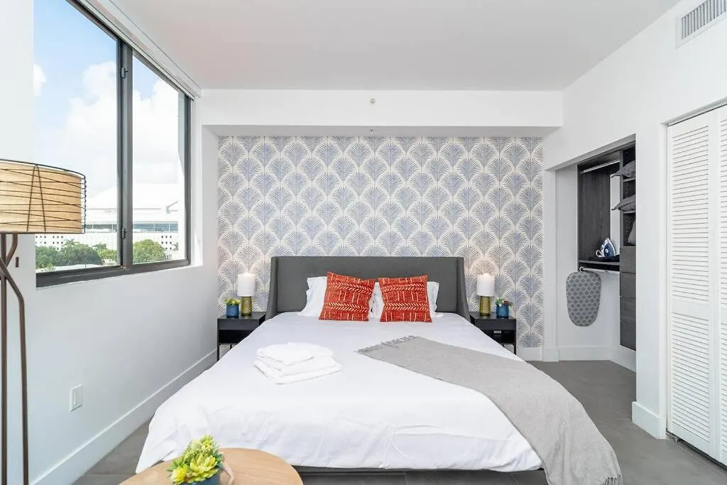 Apartment King Bed Brand New Oasis Minutes To Brickell