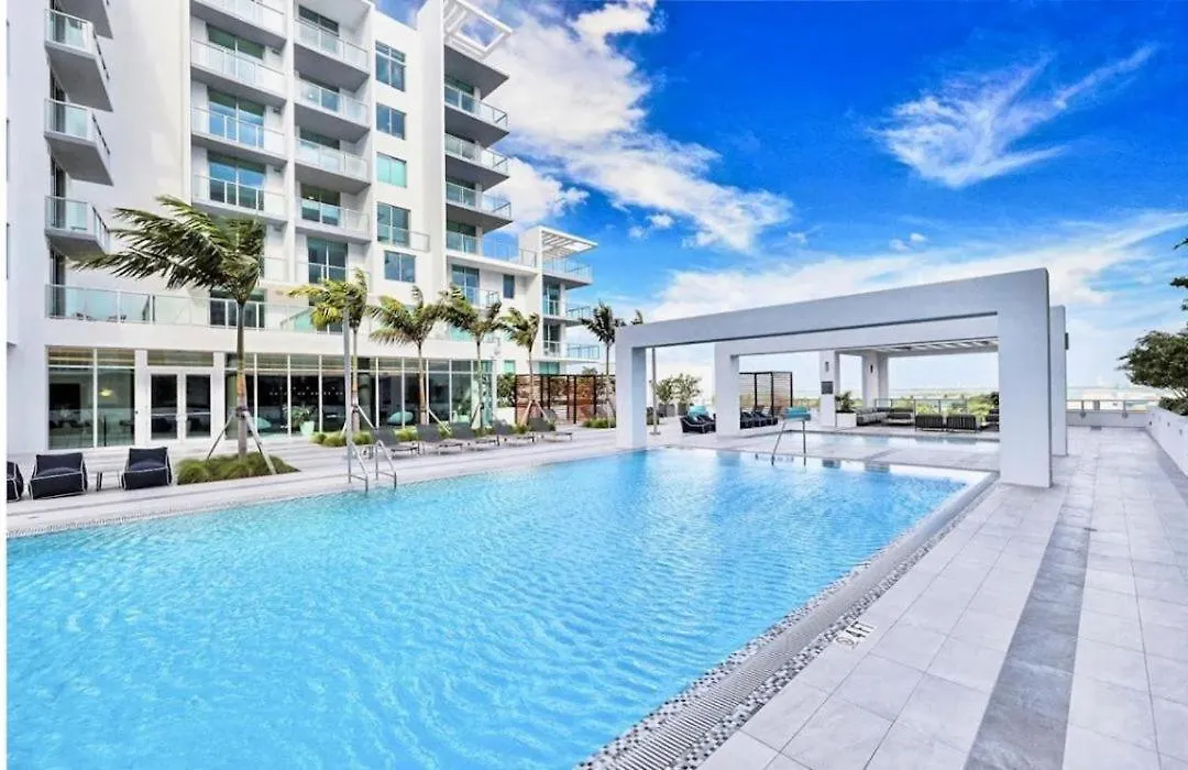 Elegant 2br W Beautiful Views * Miami
