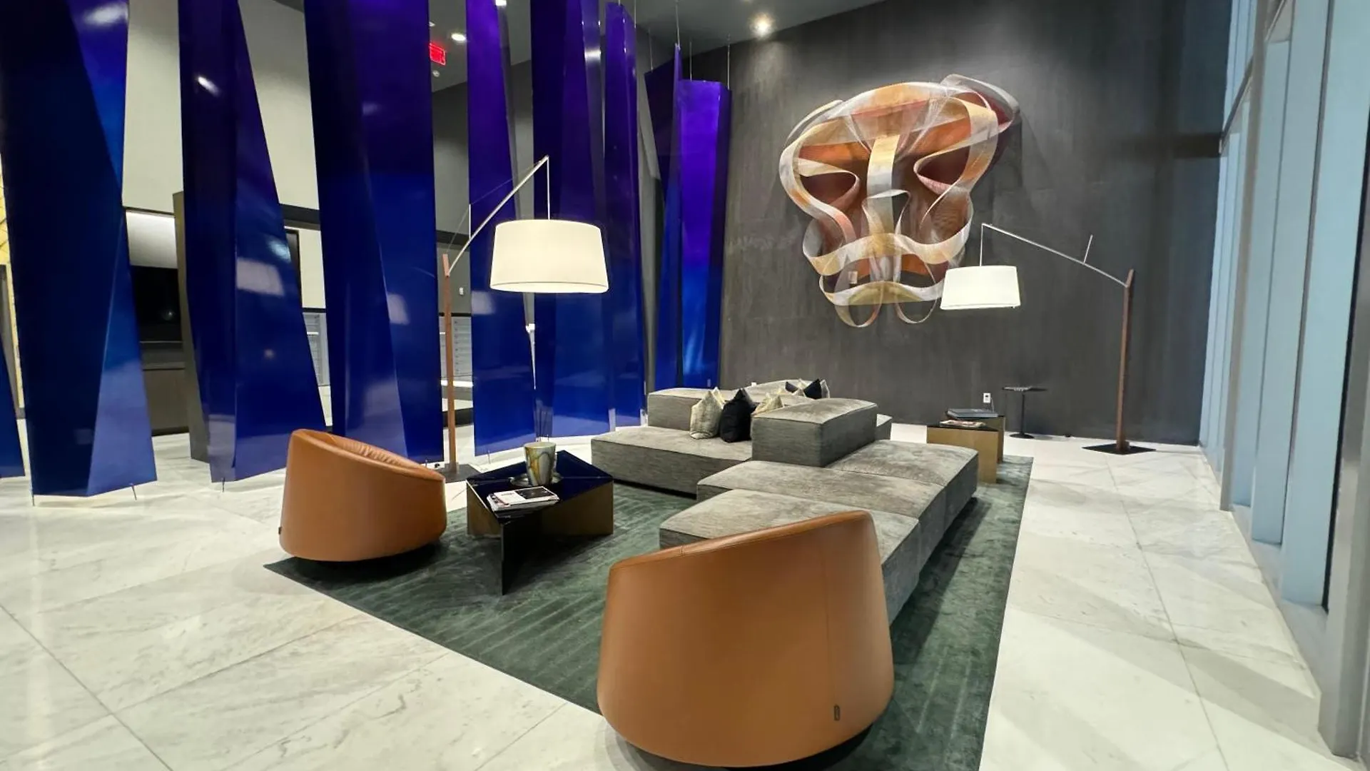 Elegant 2br W Beautiful Views Miami