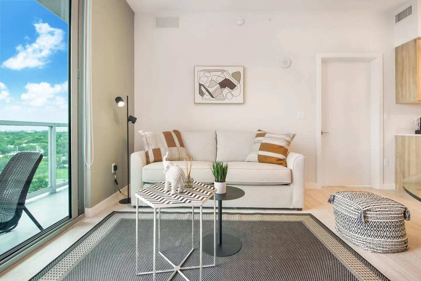 Elegant 2br W Beautiful Views Apartment Miami