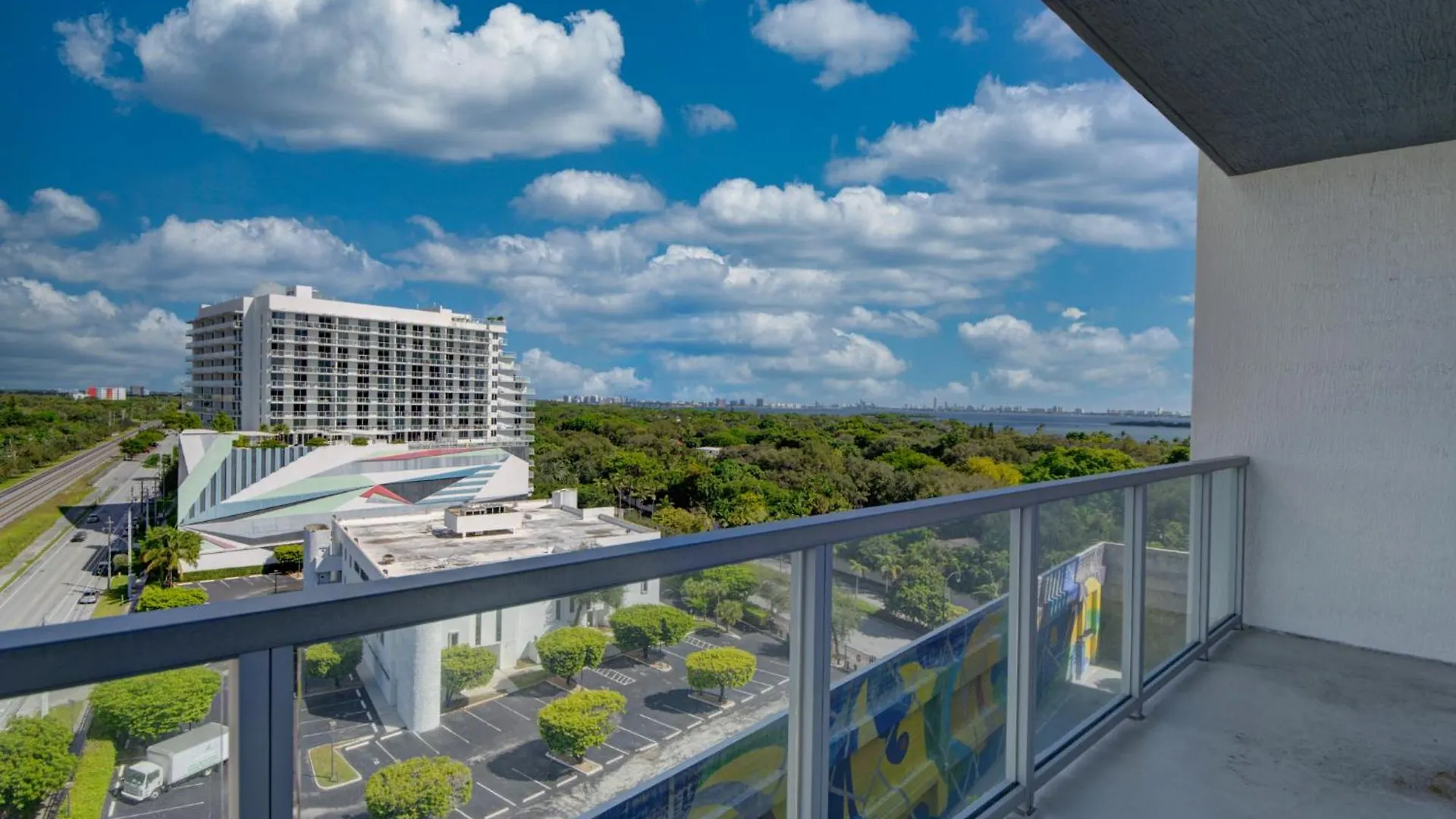 Elegant 2br W Beautiful Views * Miami