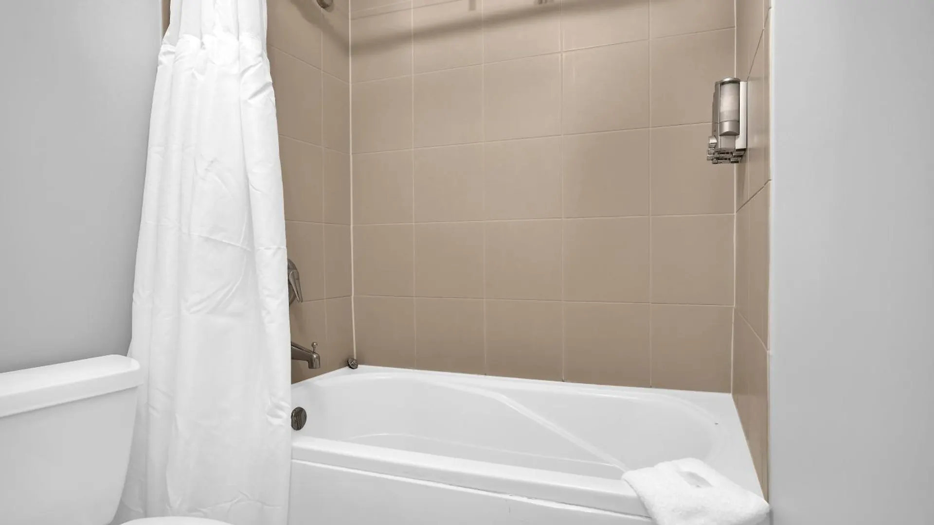 Fabulous 2 Bedroom In Heart Of Grove * Miami