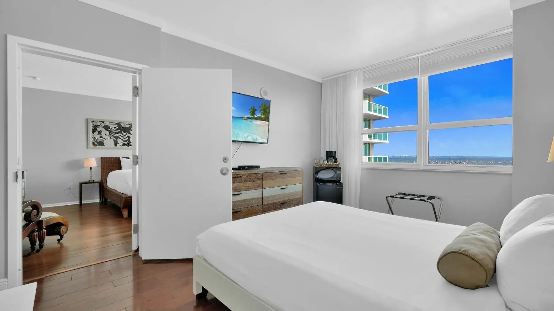 Fabulous 2 Bedroom In Heart Of Grove Aparthotel Miami