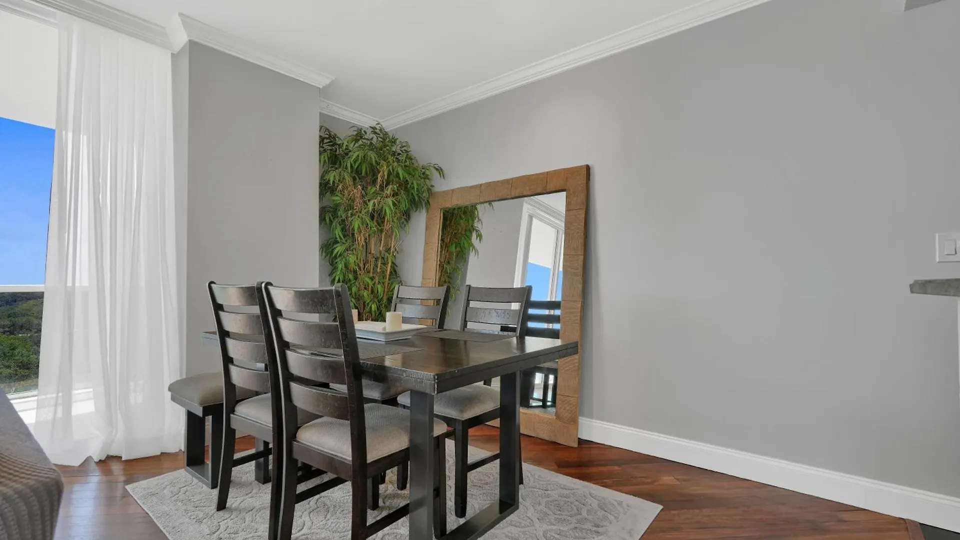 Aparthotel Fabulous 2 Bedroom In Heart Of Grove