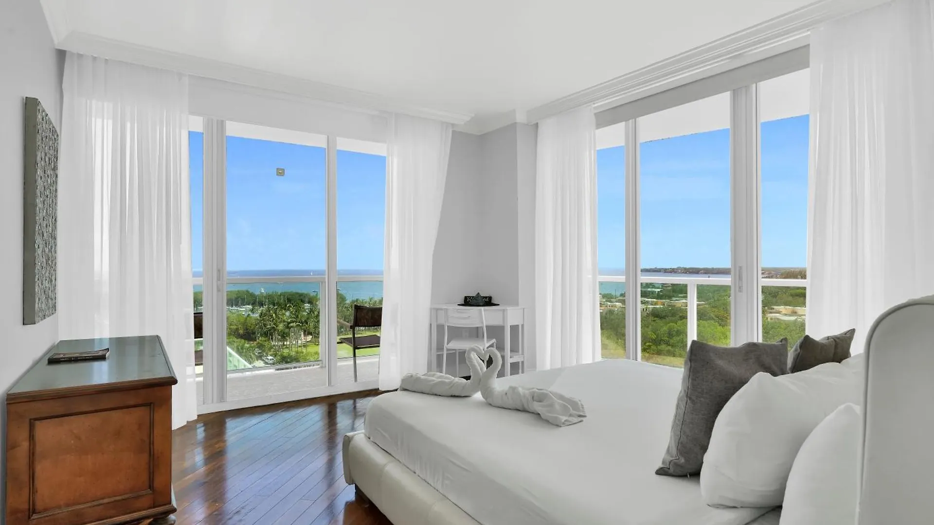 Fabulous 2 Bedroom In Heart Of Grove * Miami