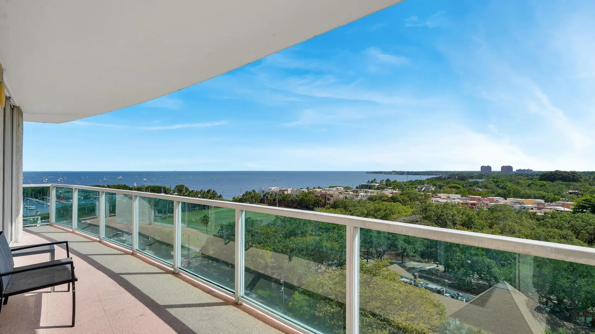 Aparthotel Fabulous 2 Bedroom In Heart Of Grove Miami