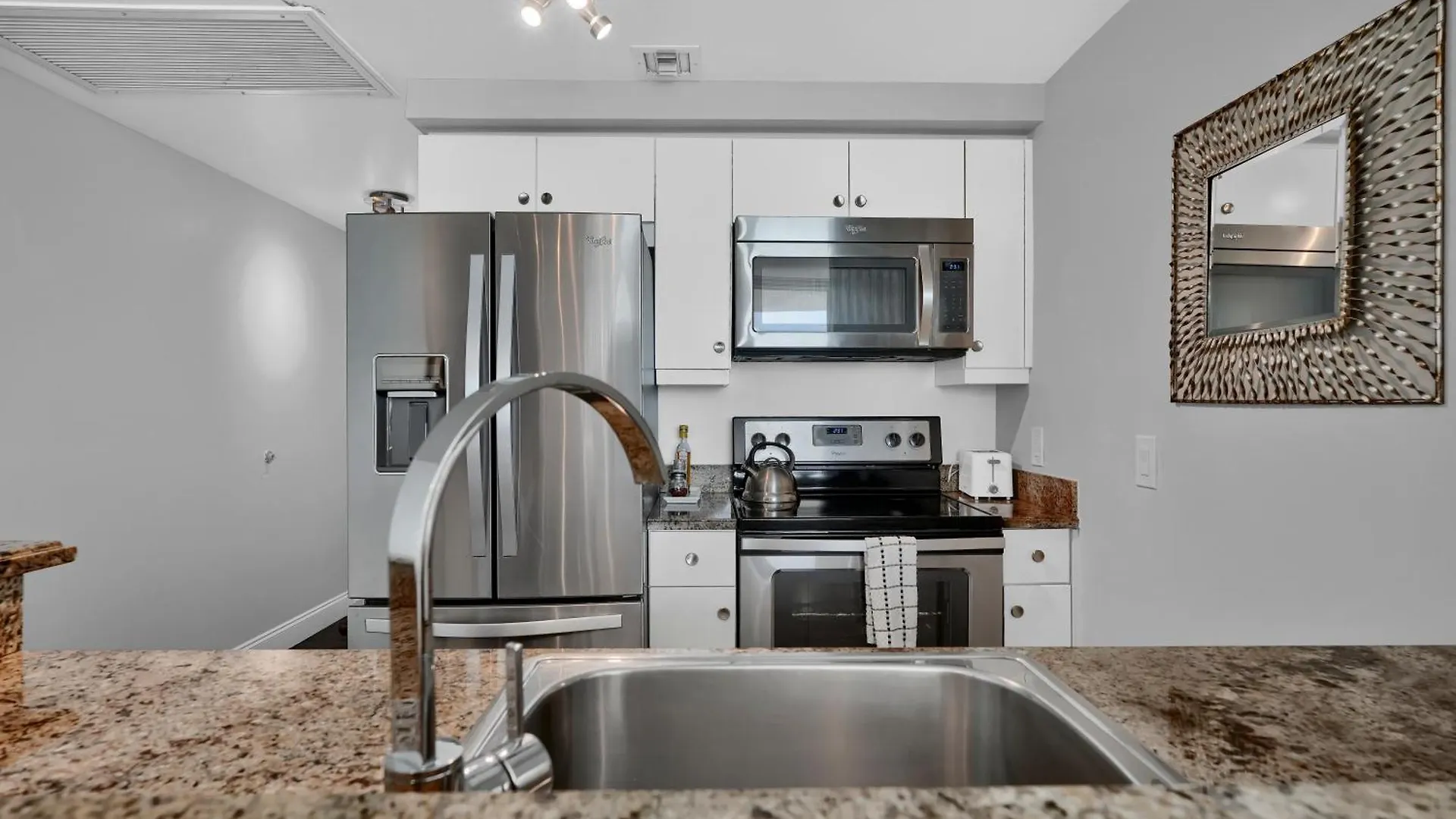 Aparthotel Fabulous 2 Bedroom In Heart Of Grove