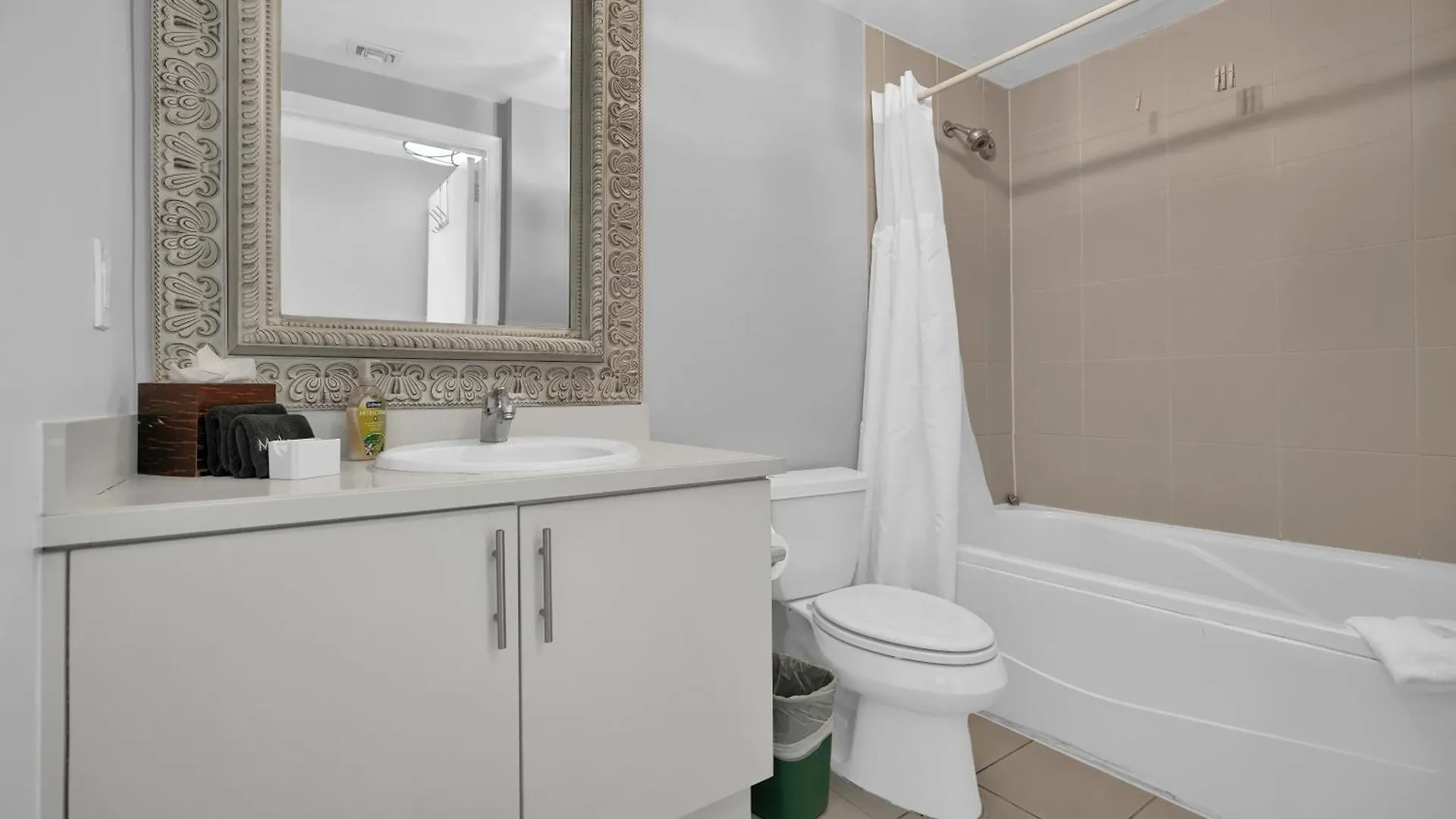 Fabulous 2 Bedroom In Heart Of Grove Aparthotel Miami