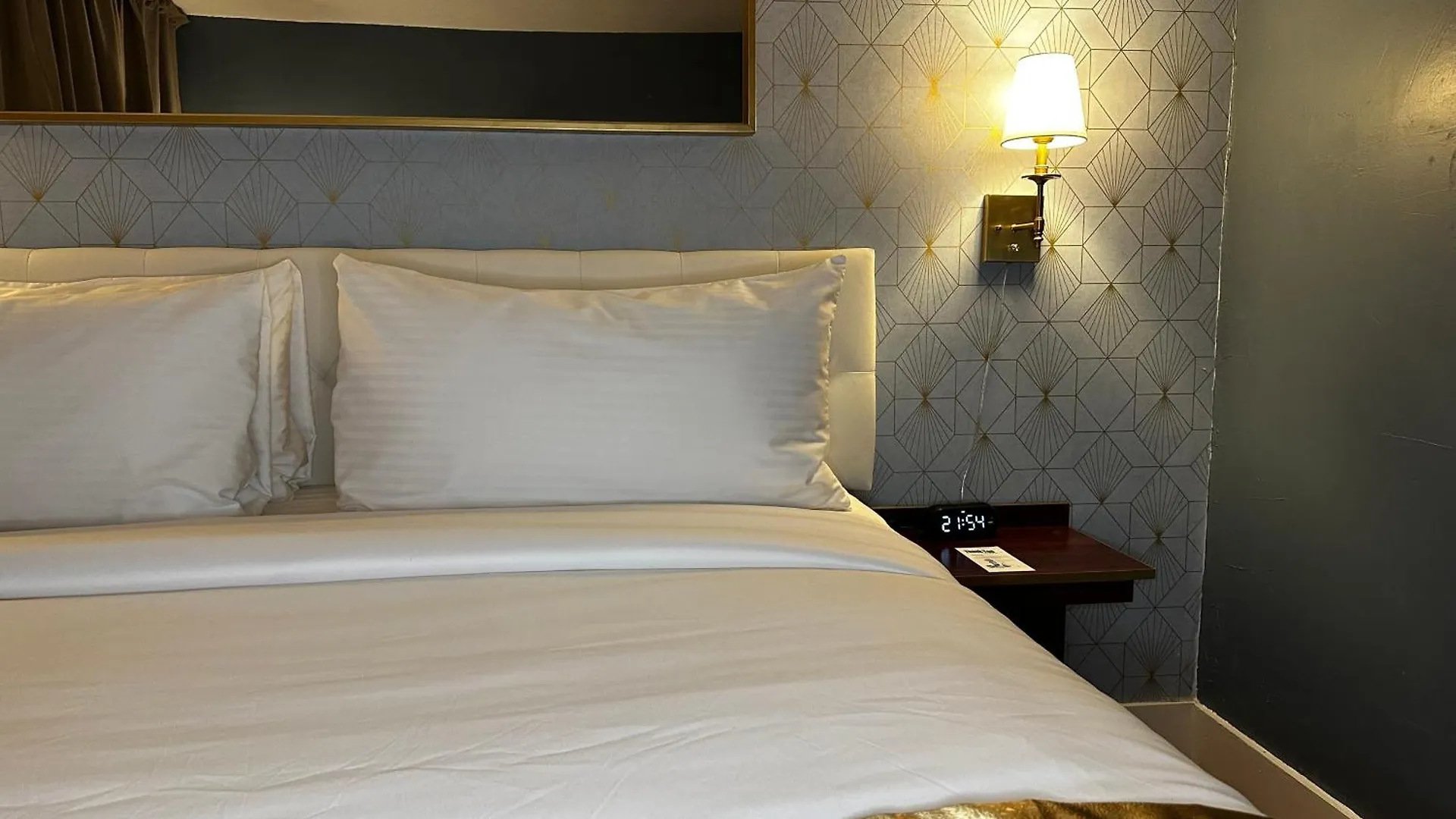 Tb Downtown Hotel