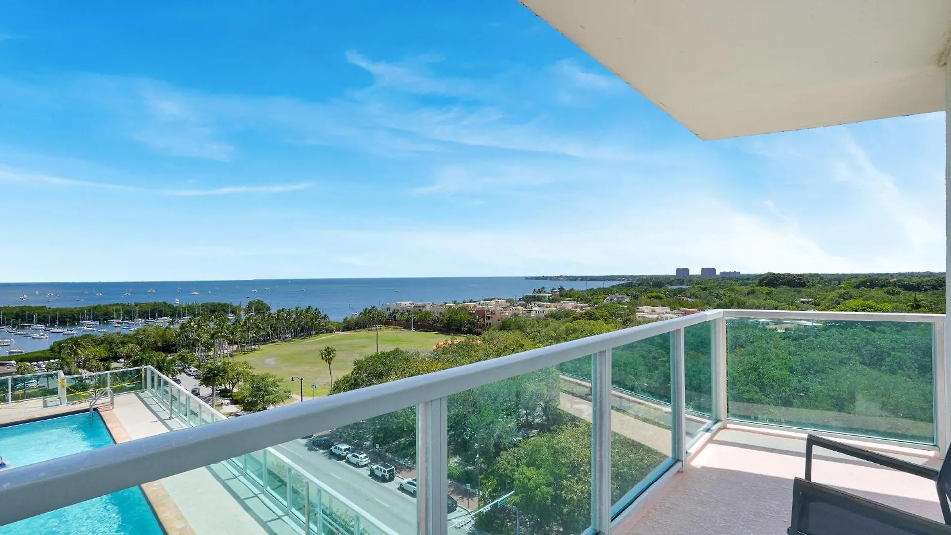 Tropical Paradise Spacious 3 Bedroom Aparthotel