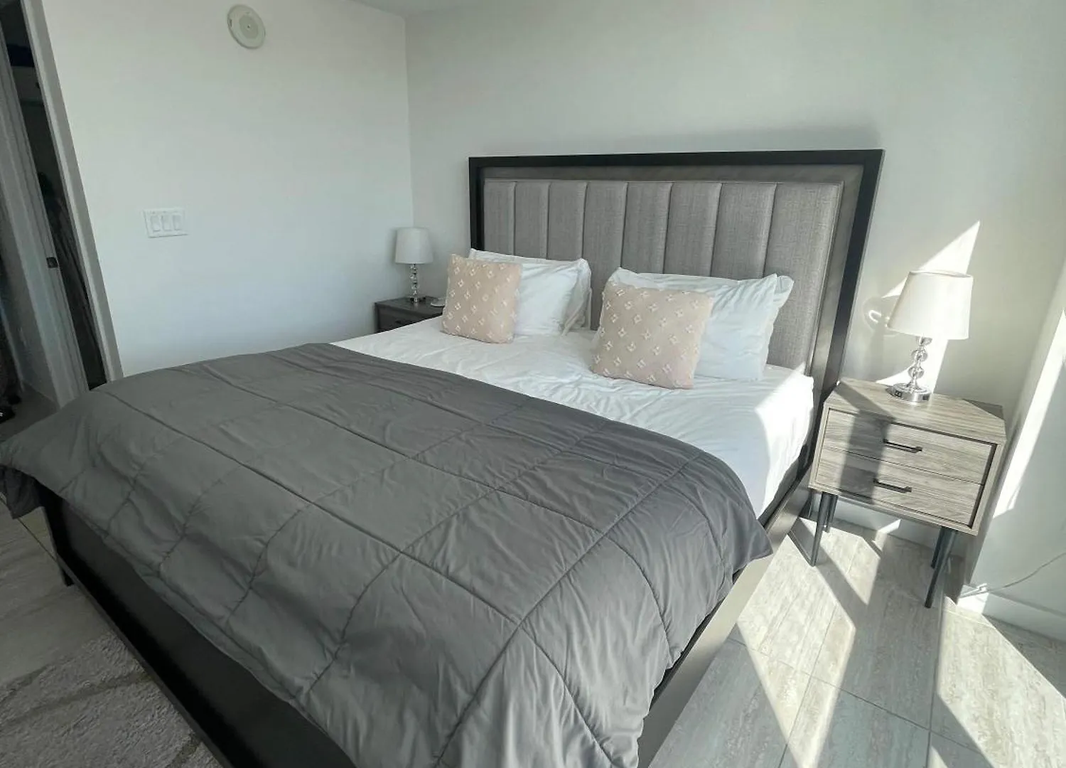 Design District Amazing Views Bayview's At Quadro By Rent4us *