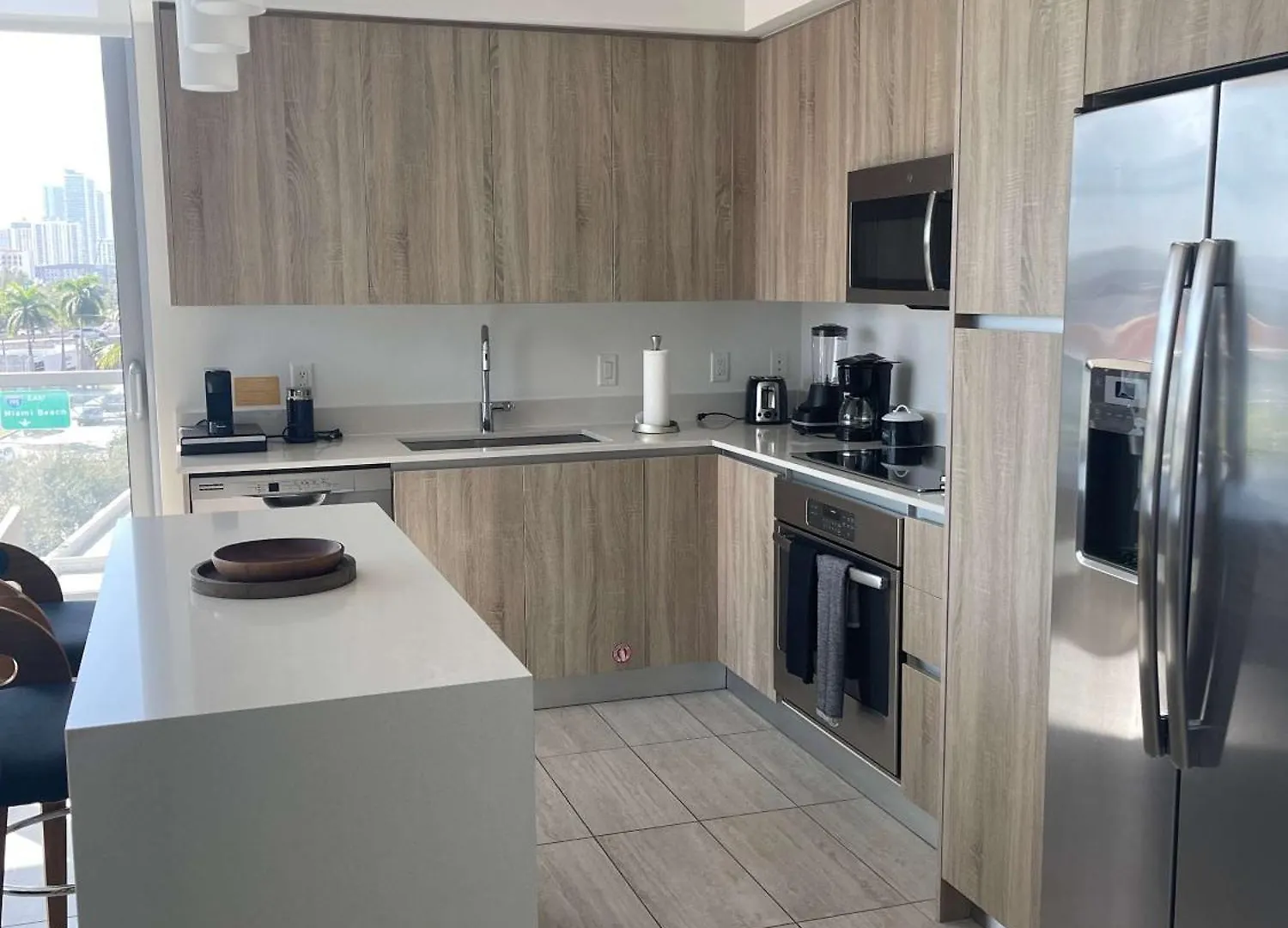 Design District Amazing Views Bayview's At Quadro By Rent4us *