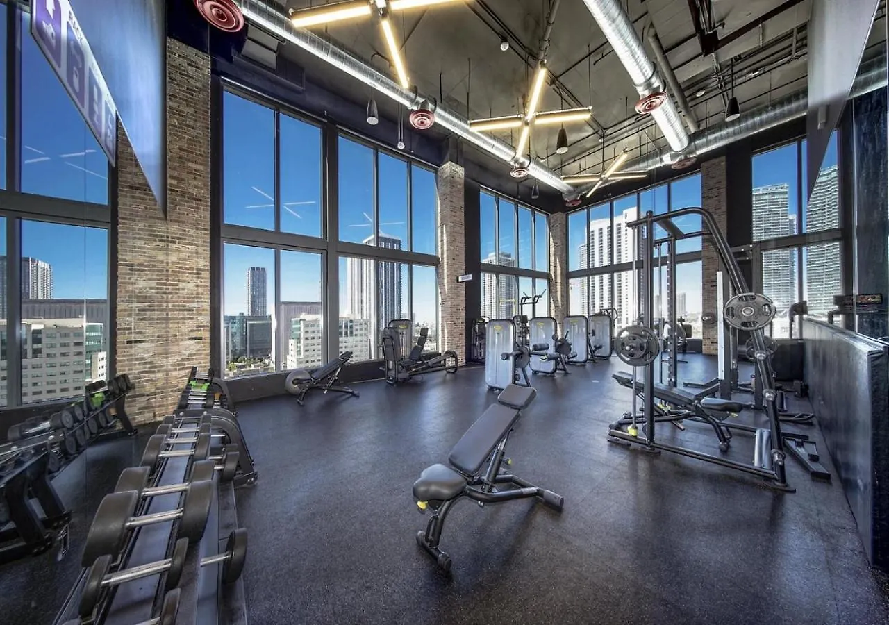 Luxury 2-bedroom By Monarch Downtown-port Of Apartment *