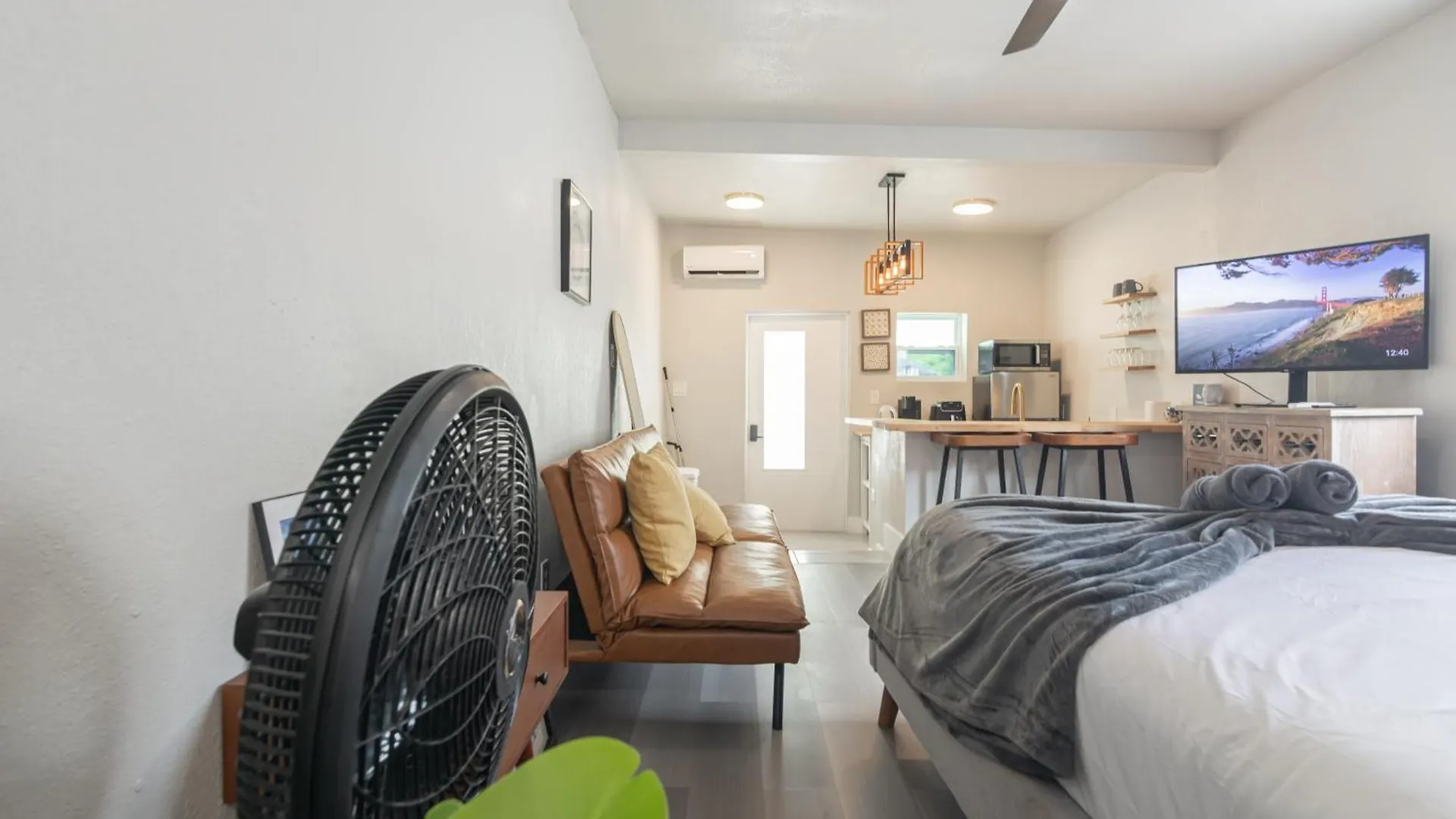 Charming In With Parking And Patio * 迈阿密
