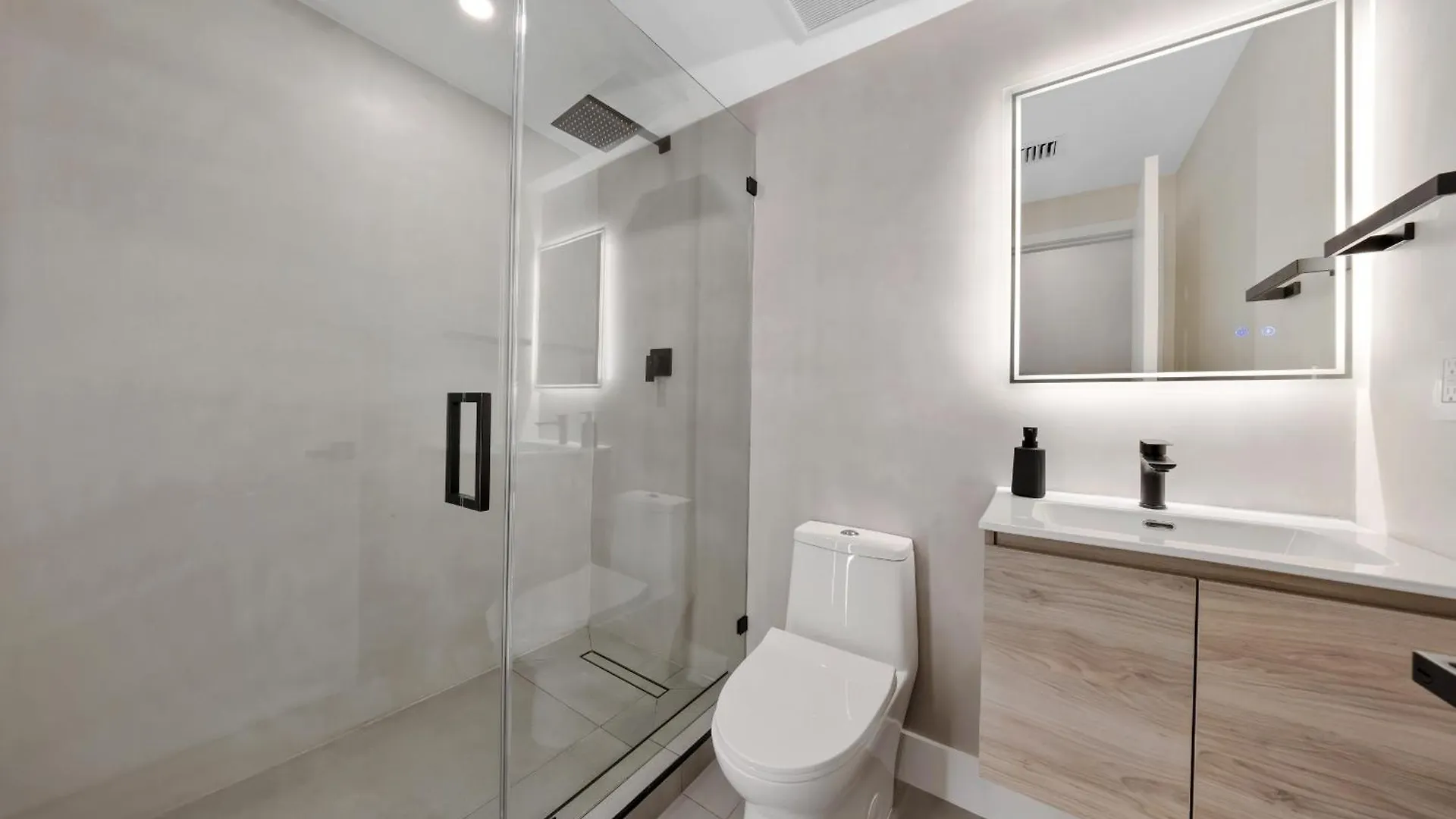 Villa Design Dist Pool,hottub,billard Y Nespresso *