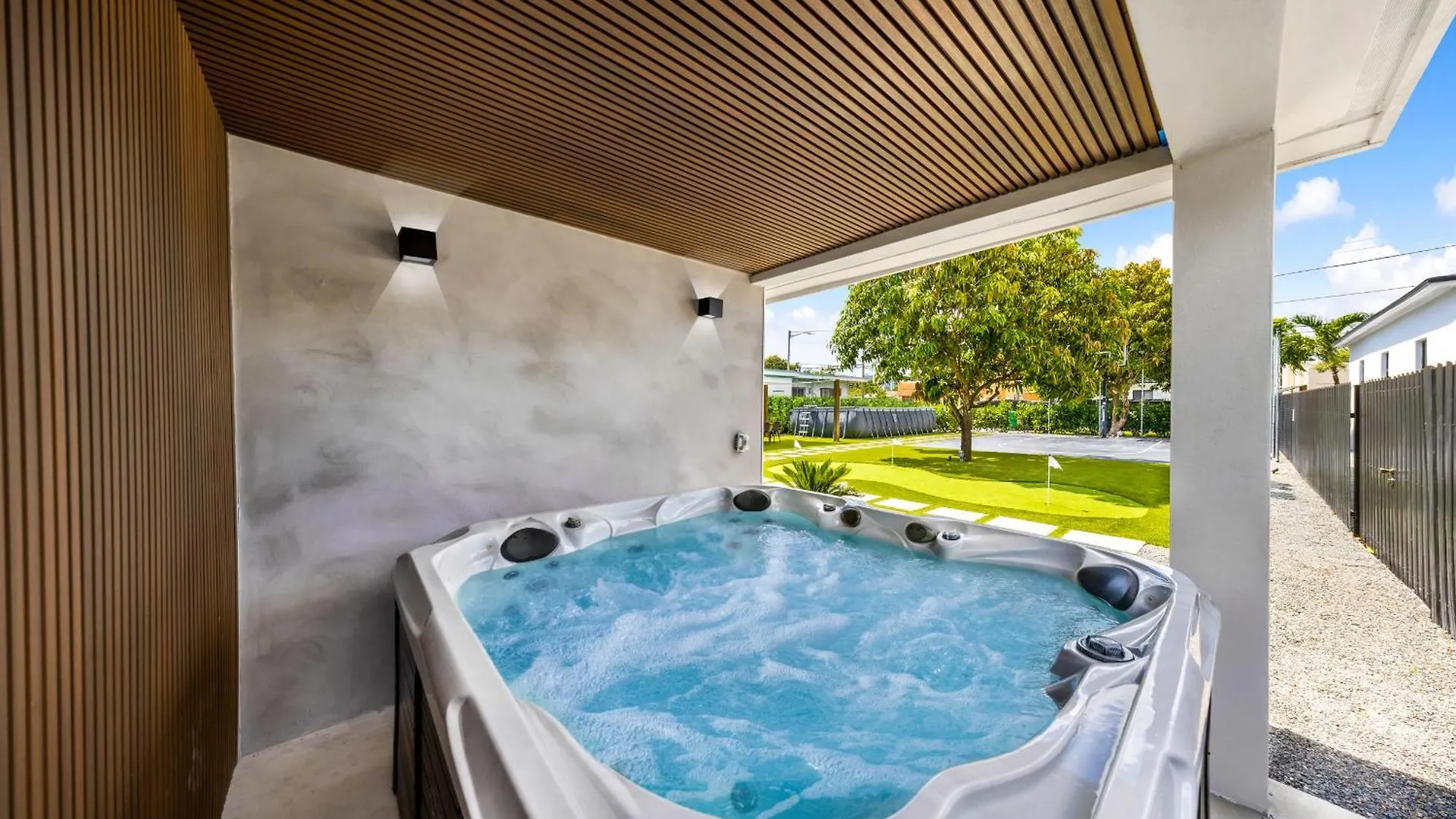 Villa Design Dist Pool,hottub,billard Y Nespresso *