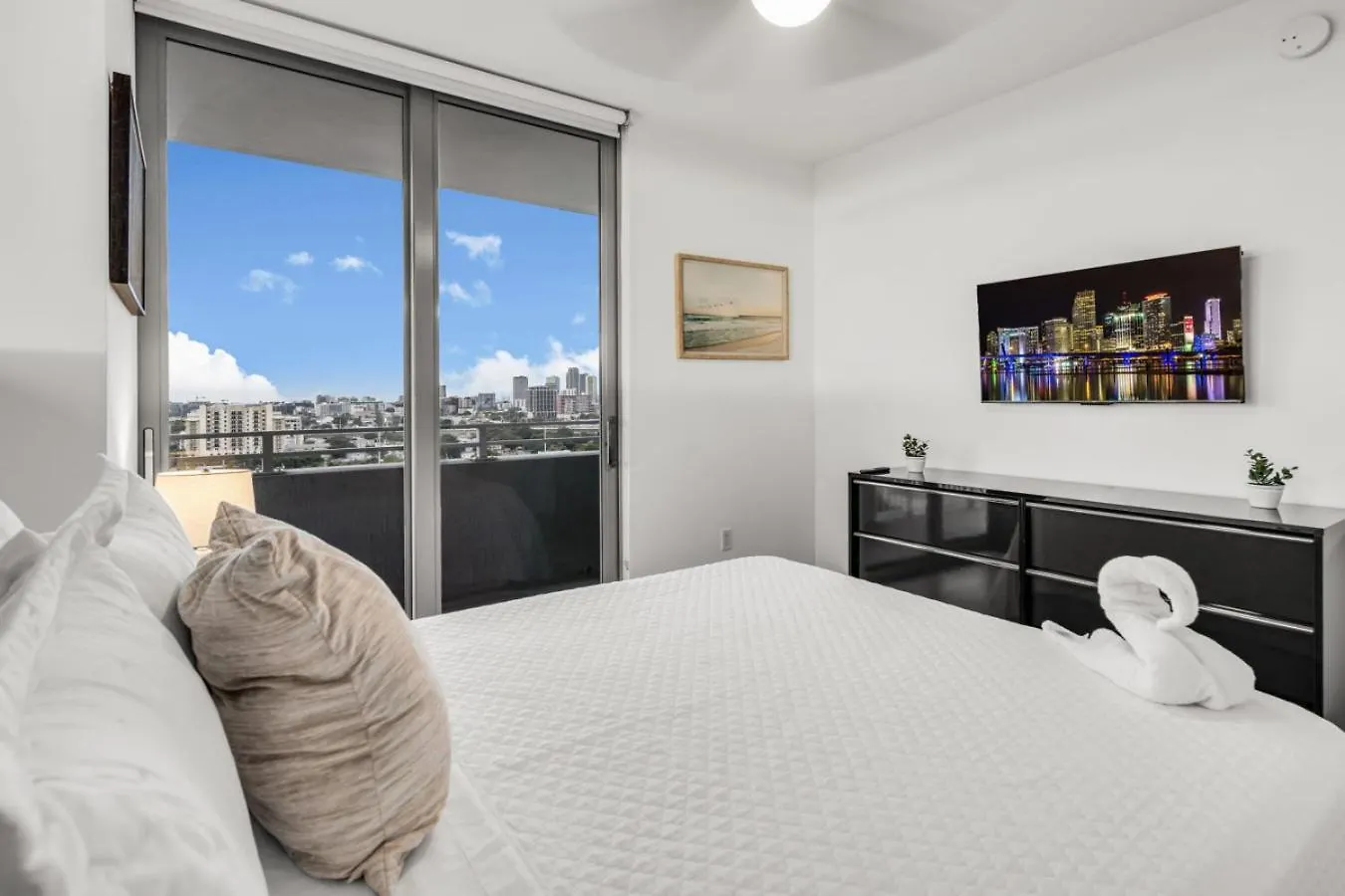 Family-friendly 3br Near Downtown With Parking 迈阿密