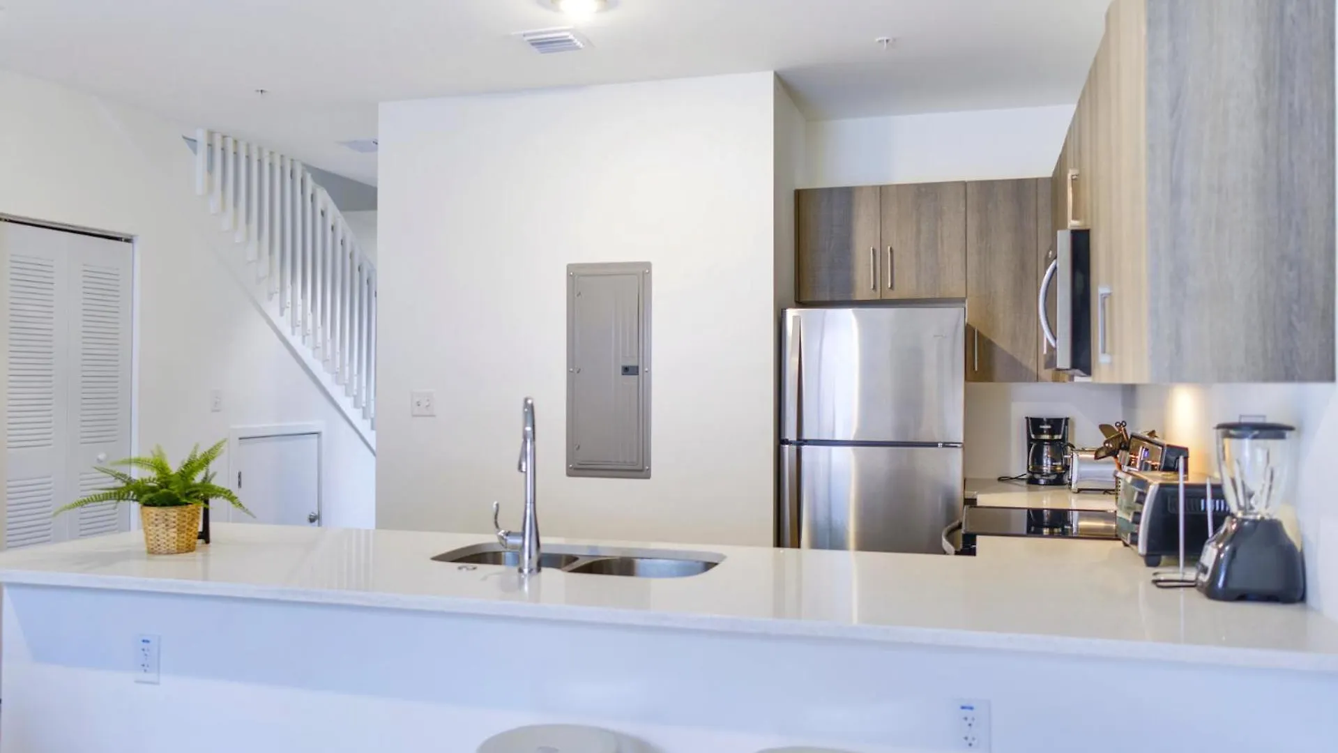 Beautiful Entire Duplex To Family Vacation! *