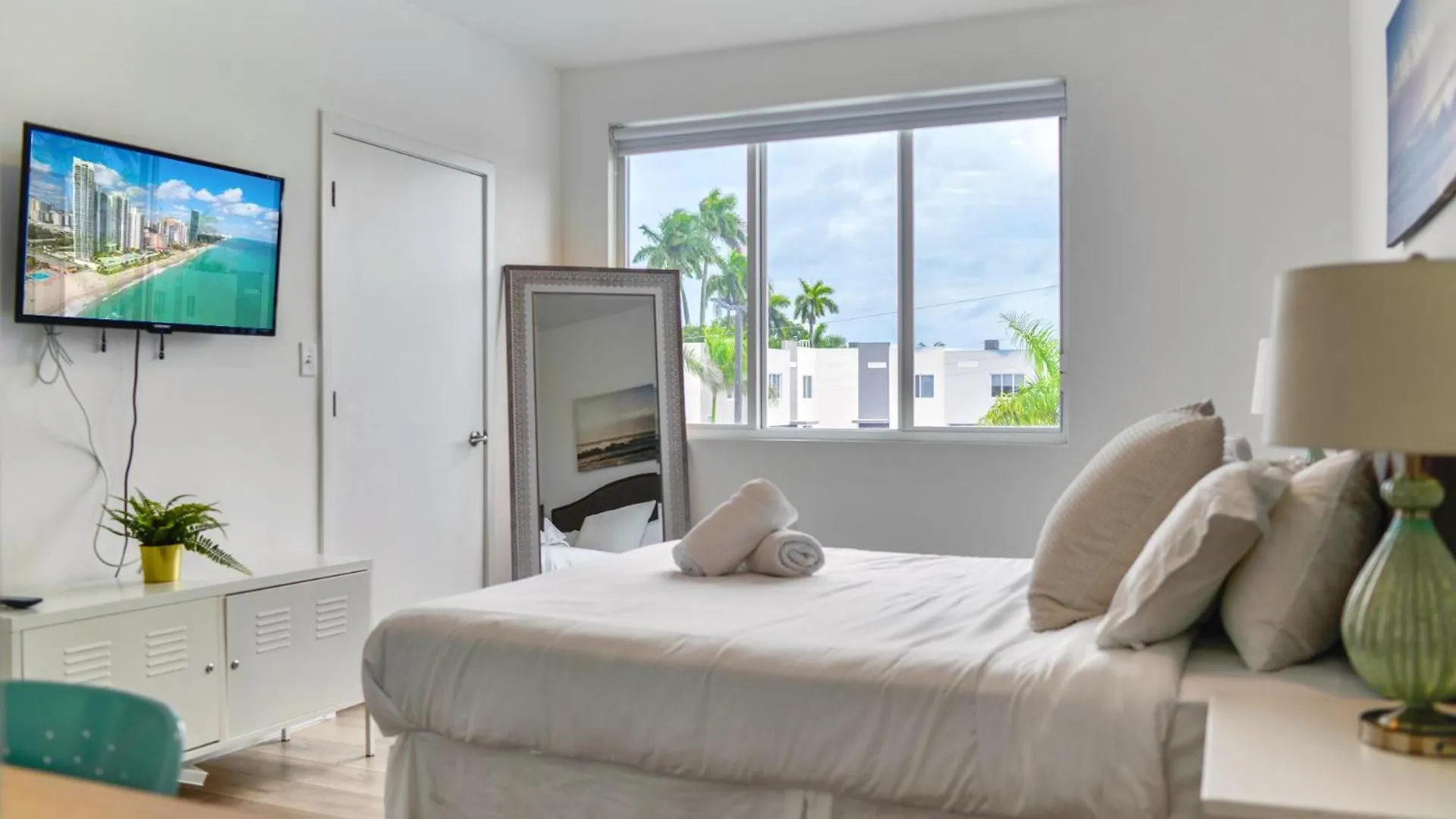 Beautiful Entire Duplex To Family Vacation! * Miami