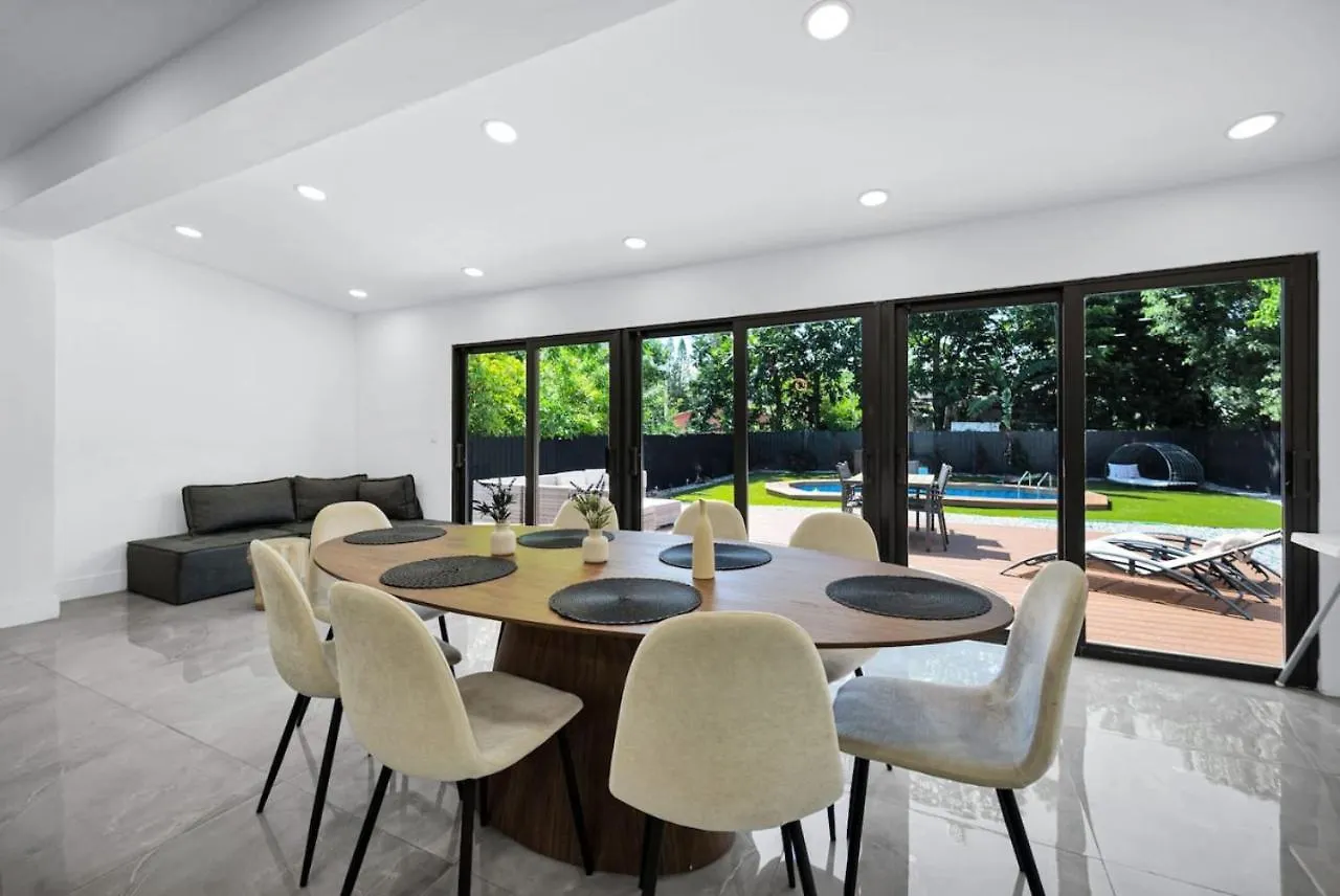 Lux Modern 4br With Pool Villa Miami