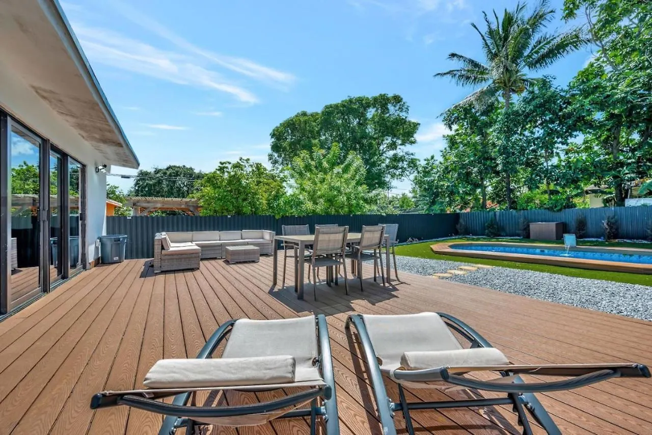Lux Modern 4br With Pool Miami