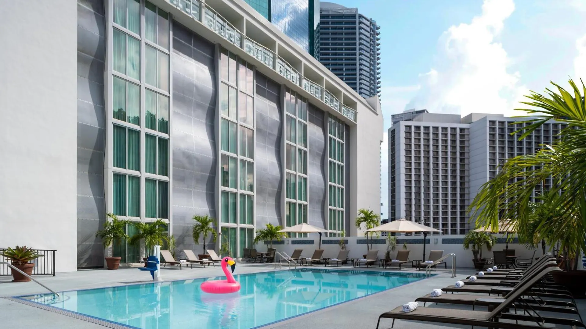 Courtyard Downtown Brickell Area Miami