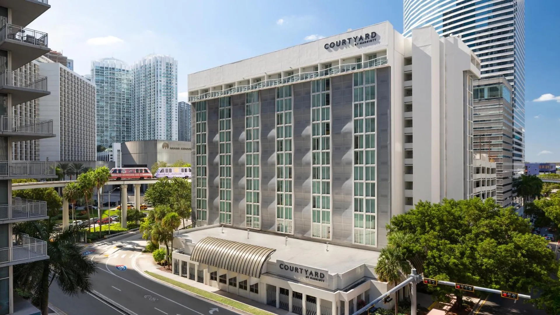 Courtyard Downtown Brickell Area