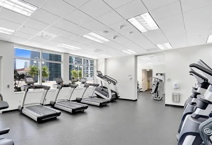 Modern Bayview In Brickell Bay