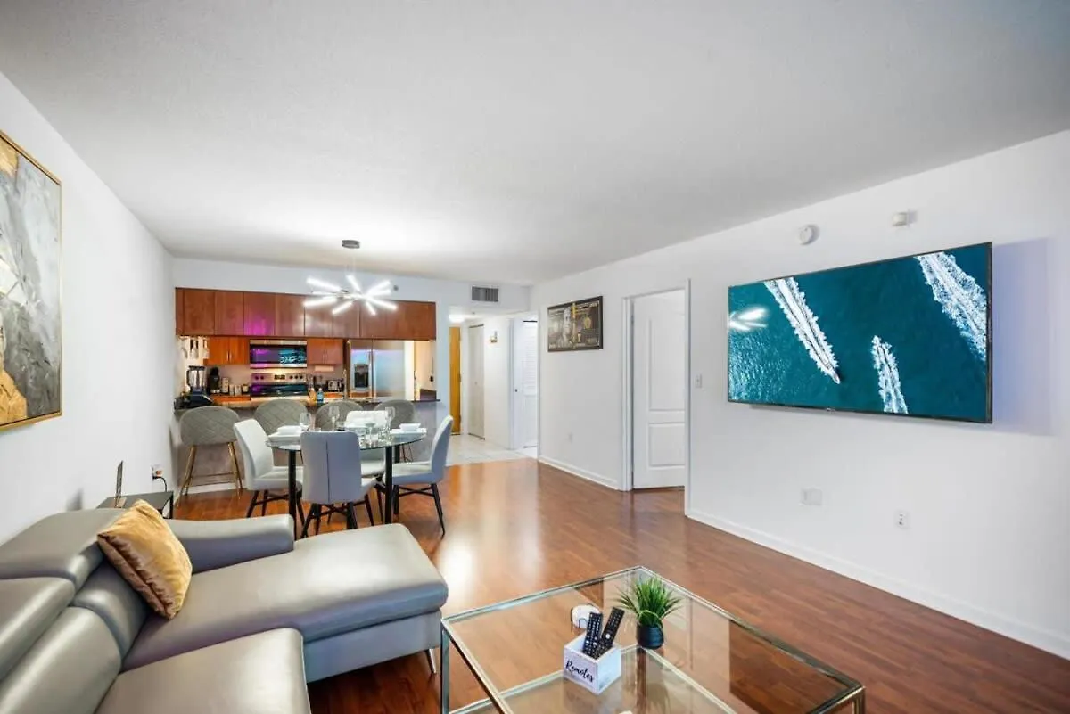 Modern Bayview In Brickell Bay Apartment *