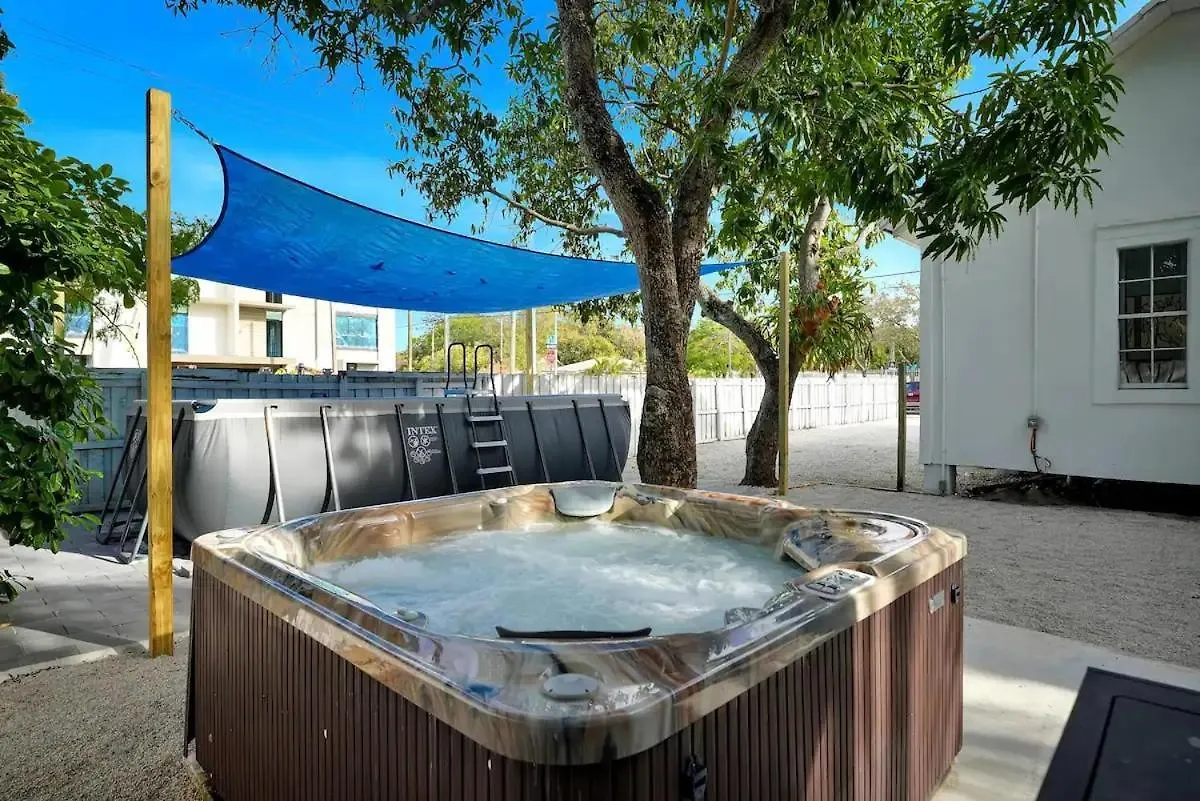 Chateau Pool, Hottub And Parking