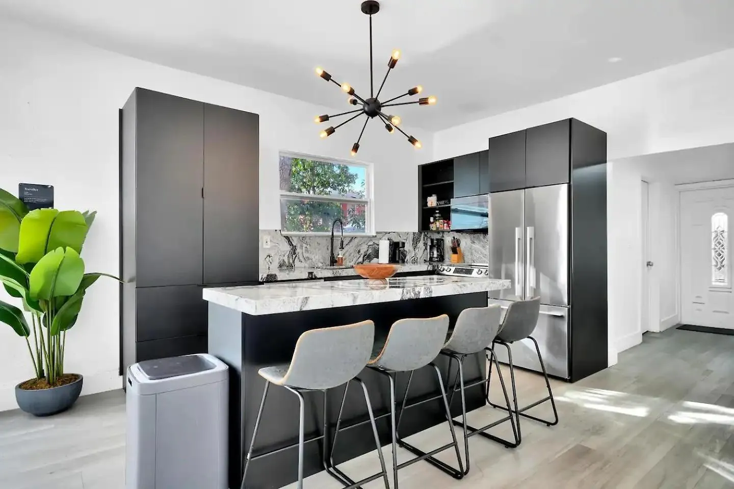 Chateau Pool, Hottub And Parking Holiday home Miami