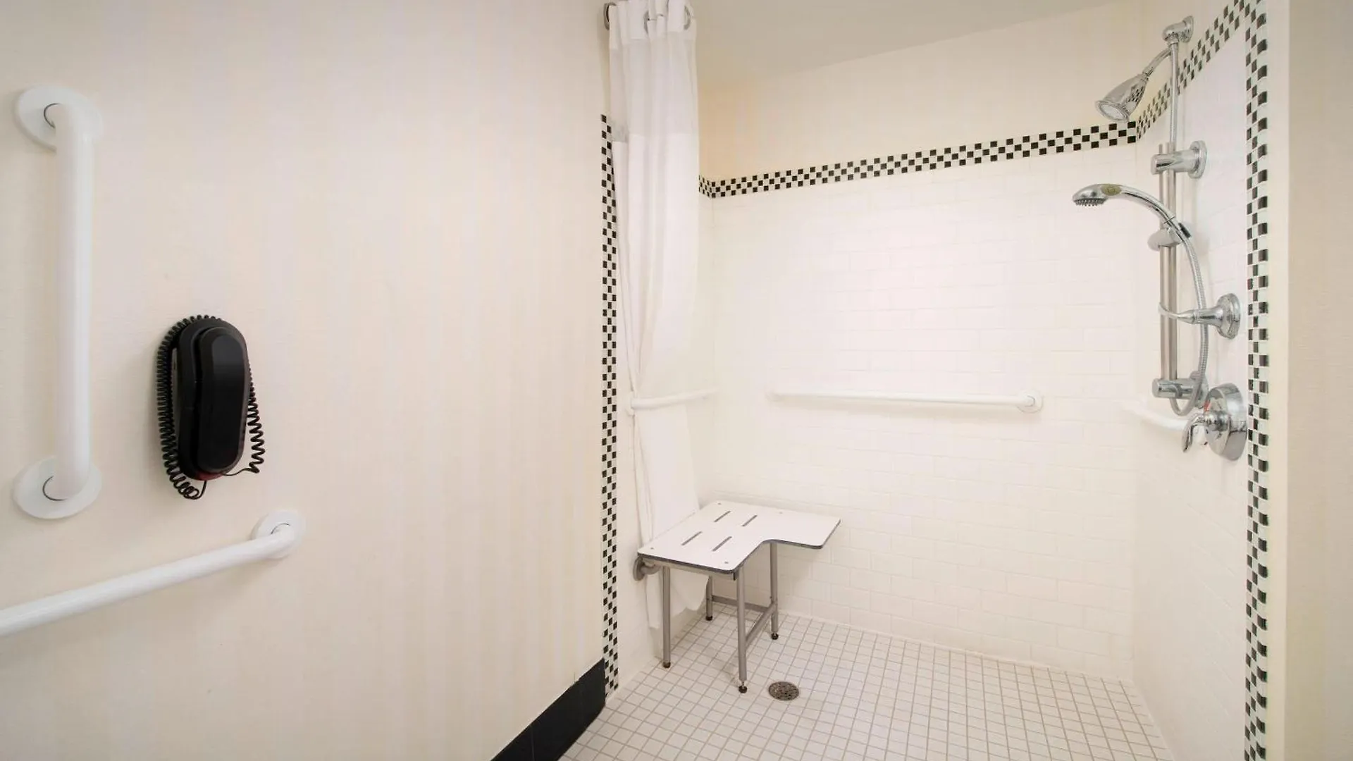 Fairfield & By Marriott Airport South Hotel 3*