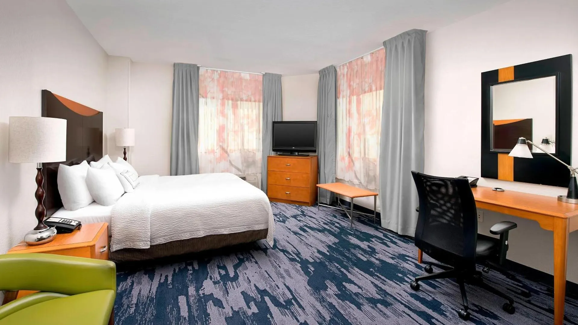 Fairfield & By Marriott Airport South Hotel Miami