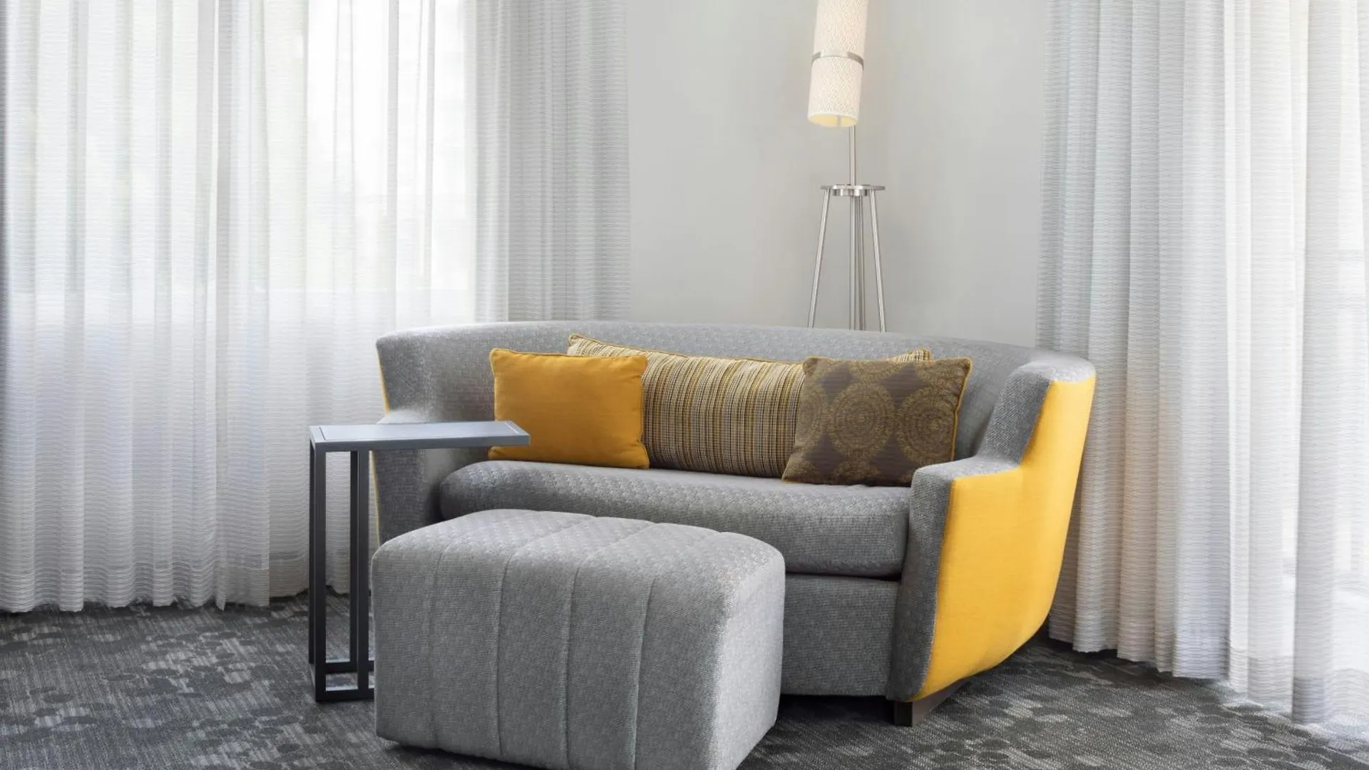Courtyard Miami Dadeland Hotel 3*