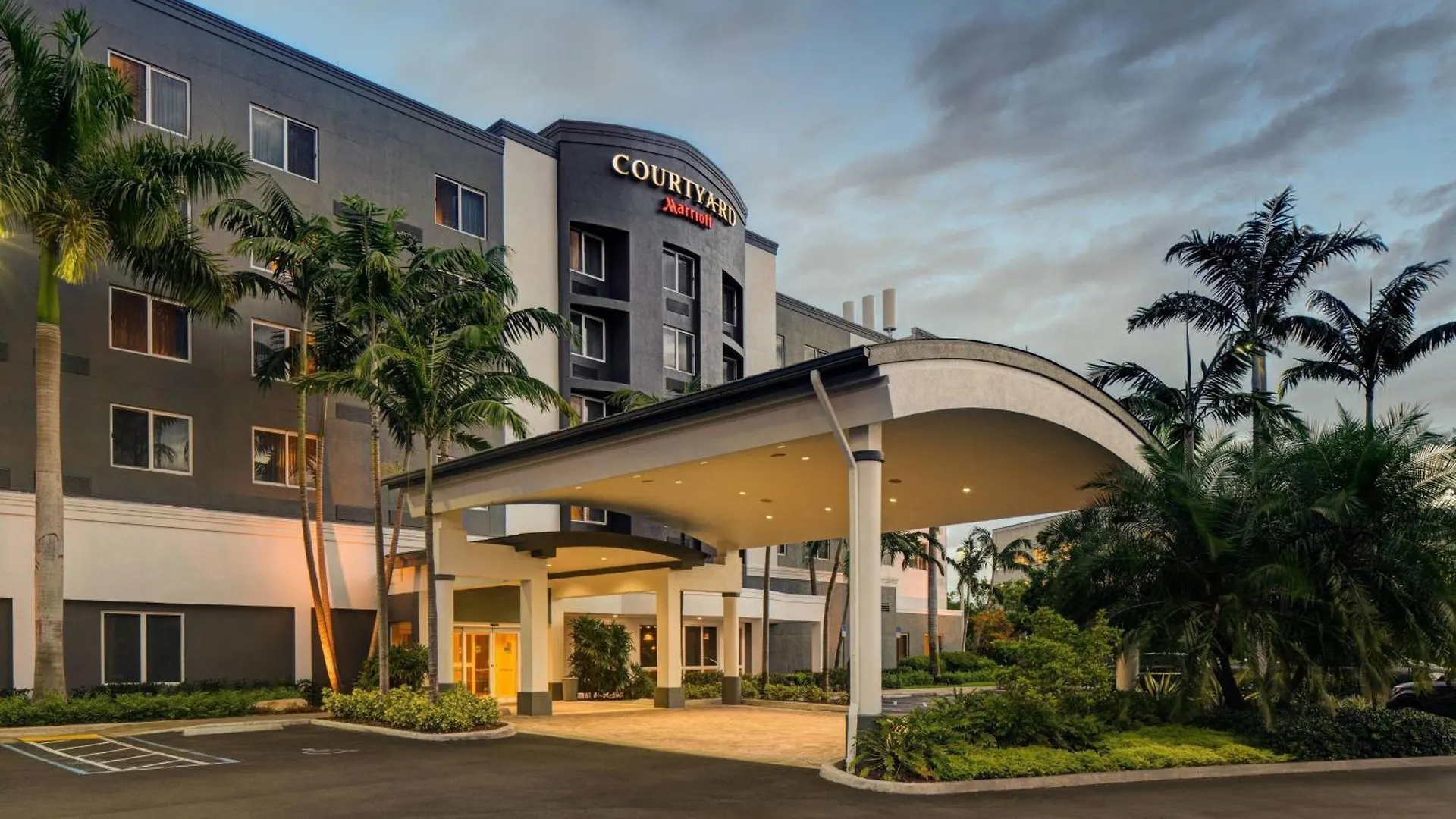 Hotel Courtyard By Marriott Miami West/fl Turnpike 3*