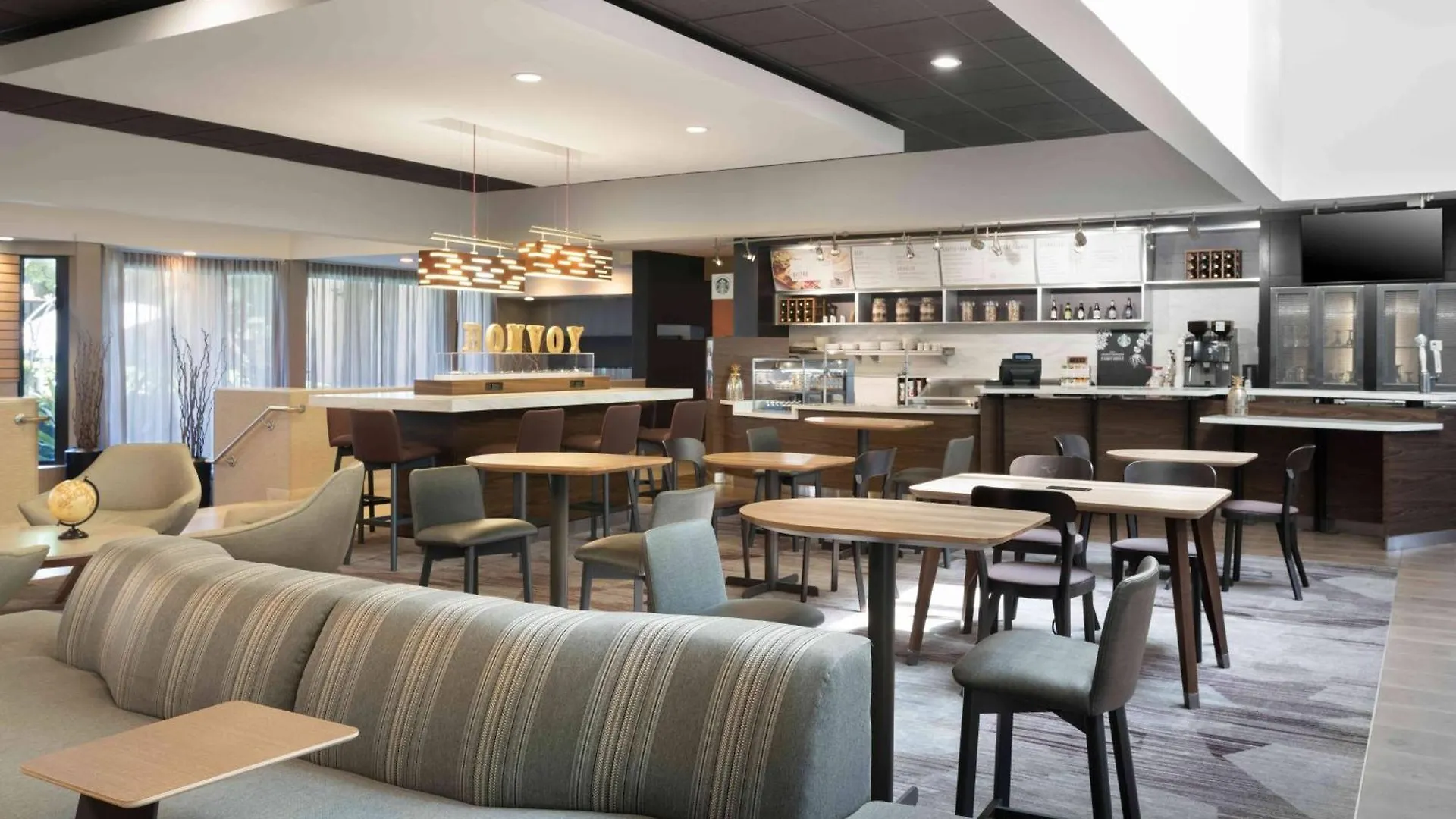 Courtyard Airport West Doral Hotel Miami