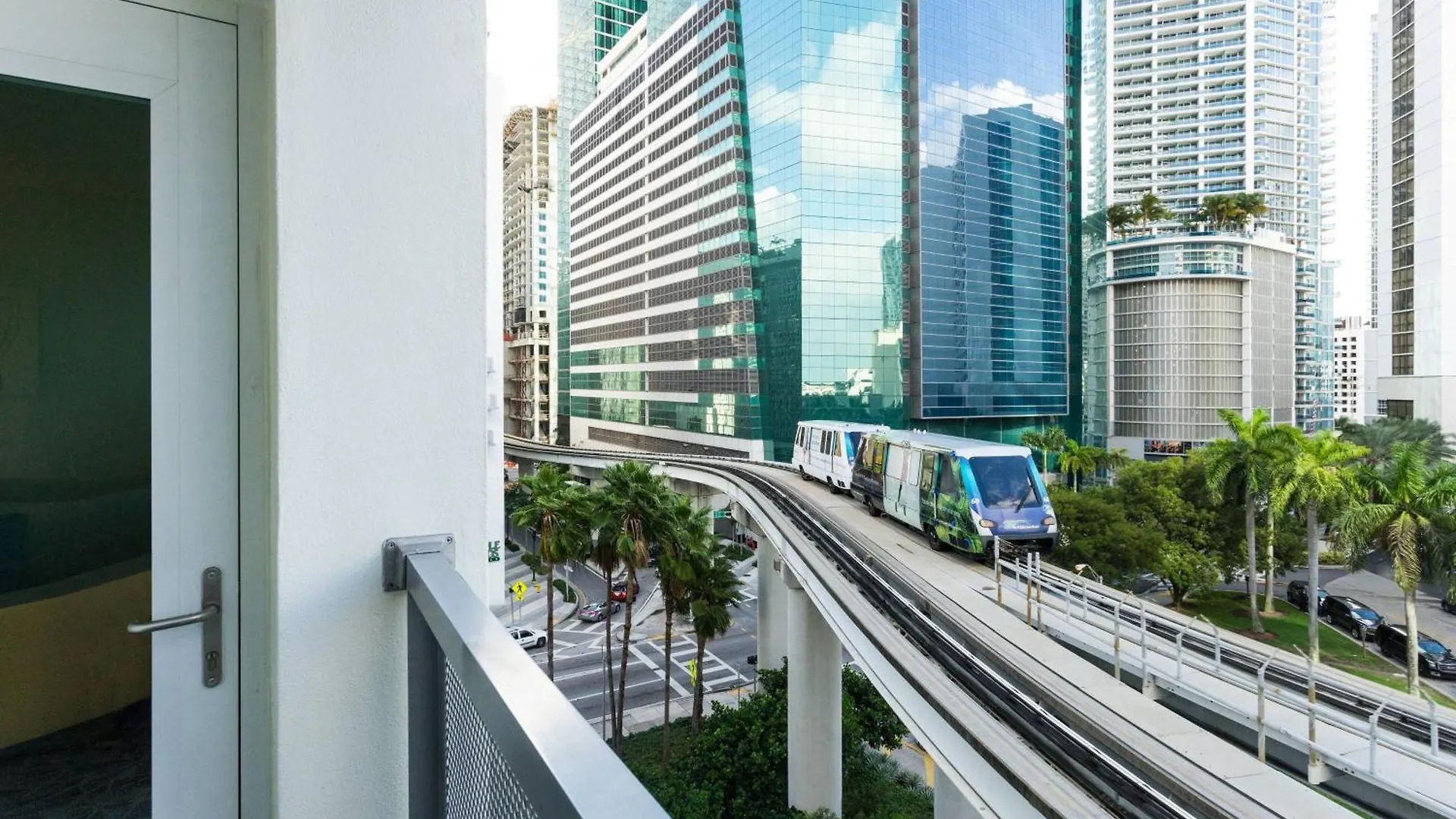 Hotel Courtyard Downtown Brickell Area Miami