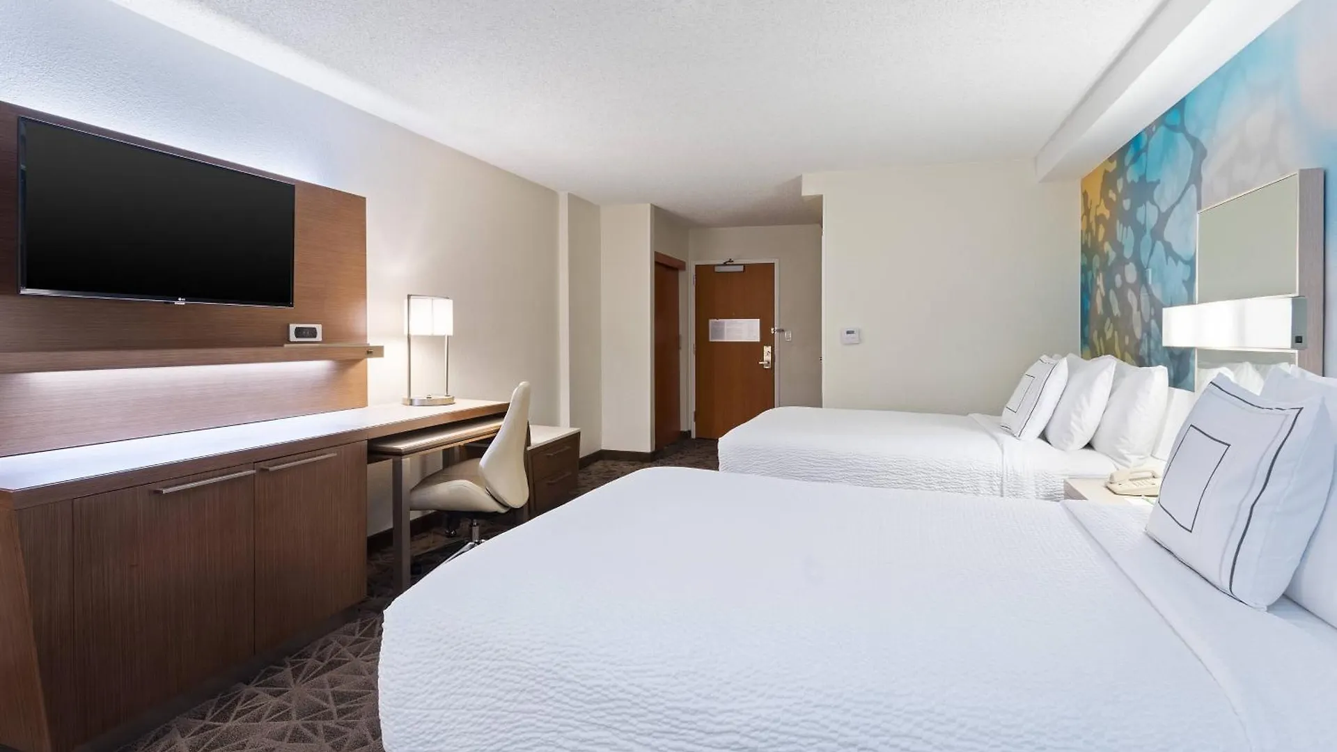 Hotel Courtyard Downtown Brickell Area 3*