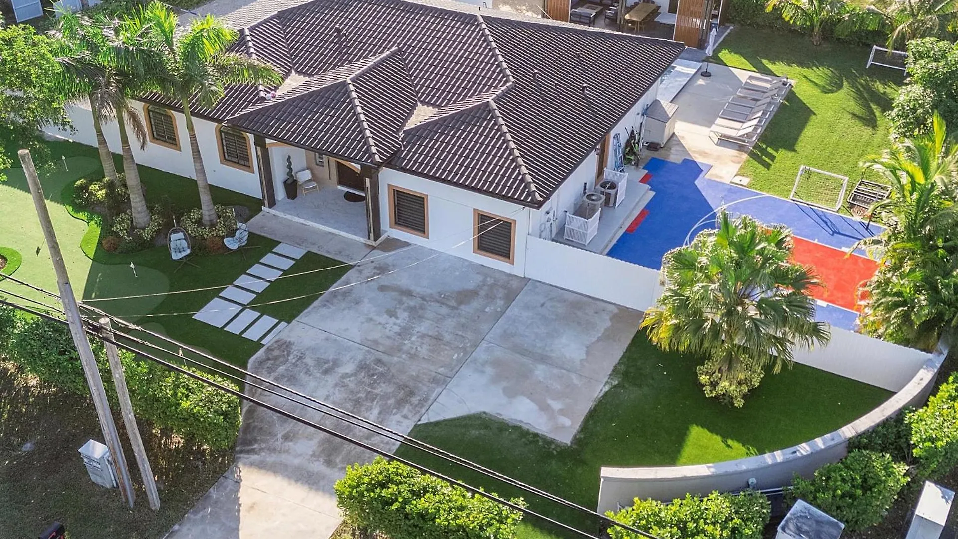 Holiday home Art Pool Golf Volleyball
