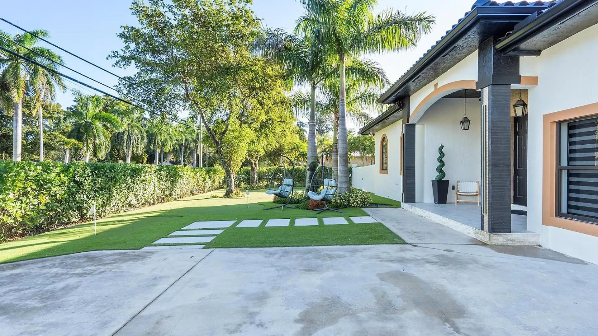 Art Pool Golf Volleyball Miami