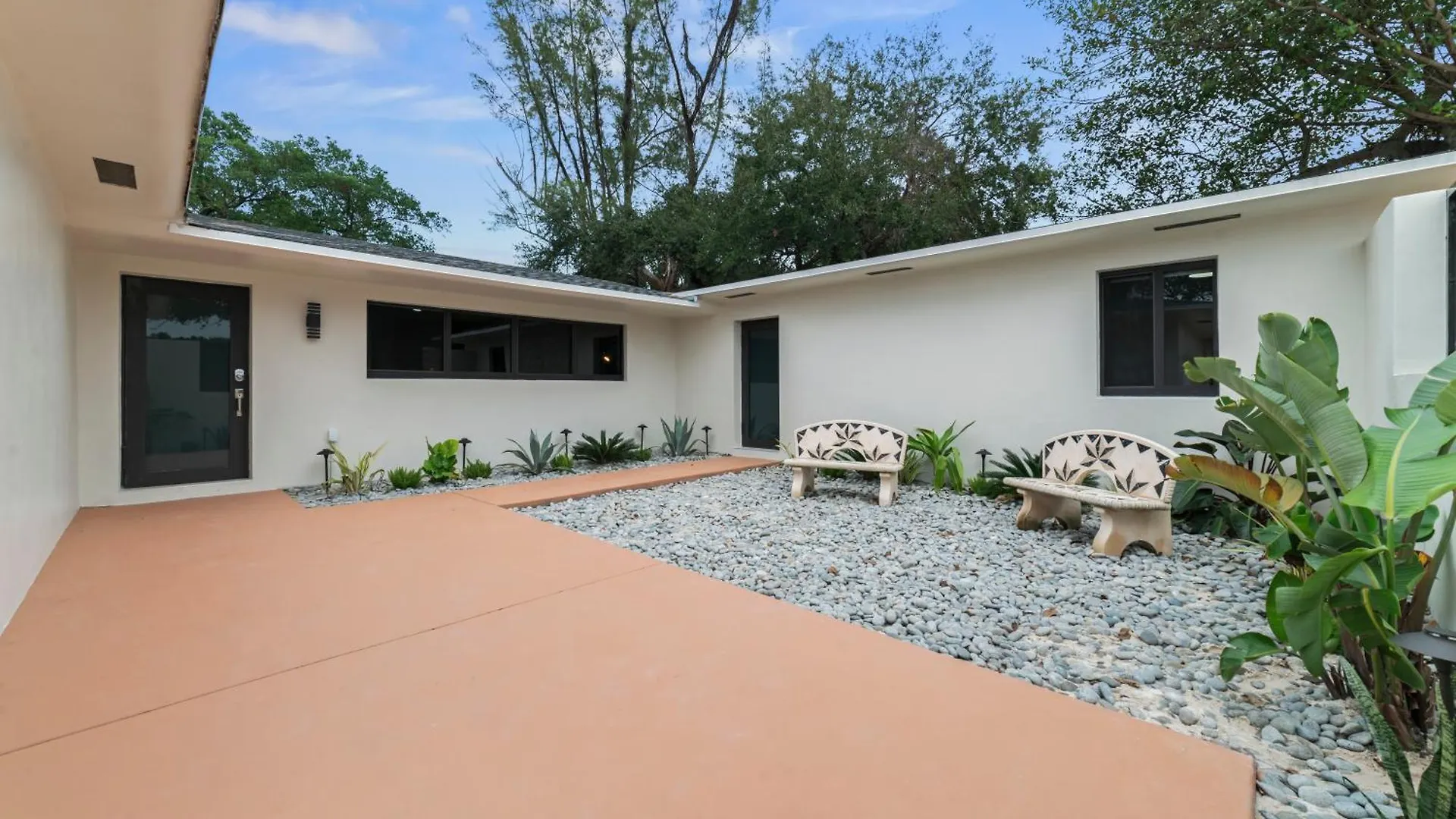 The Palace Pickleball Gameroom Heated L26 Holiday home *