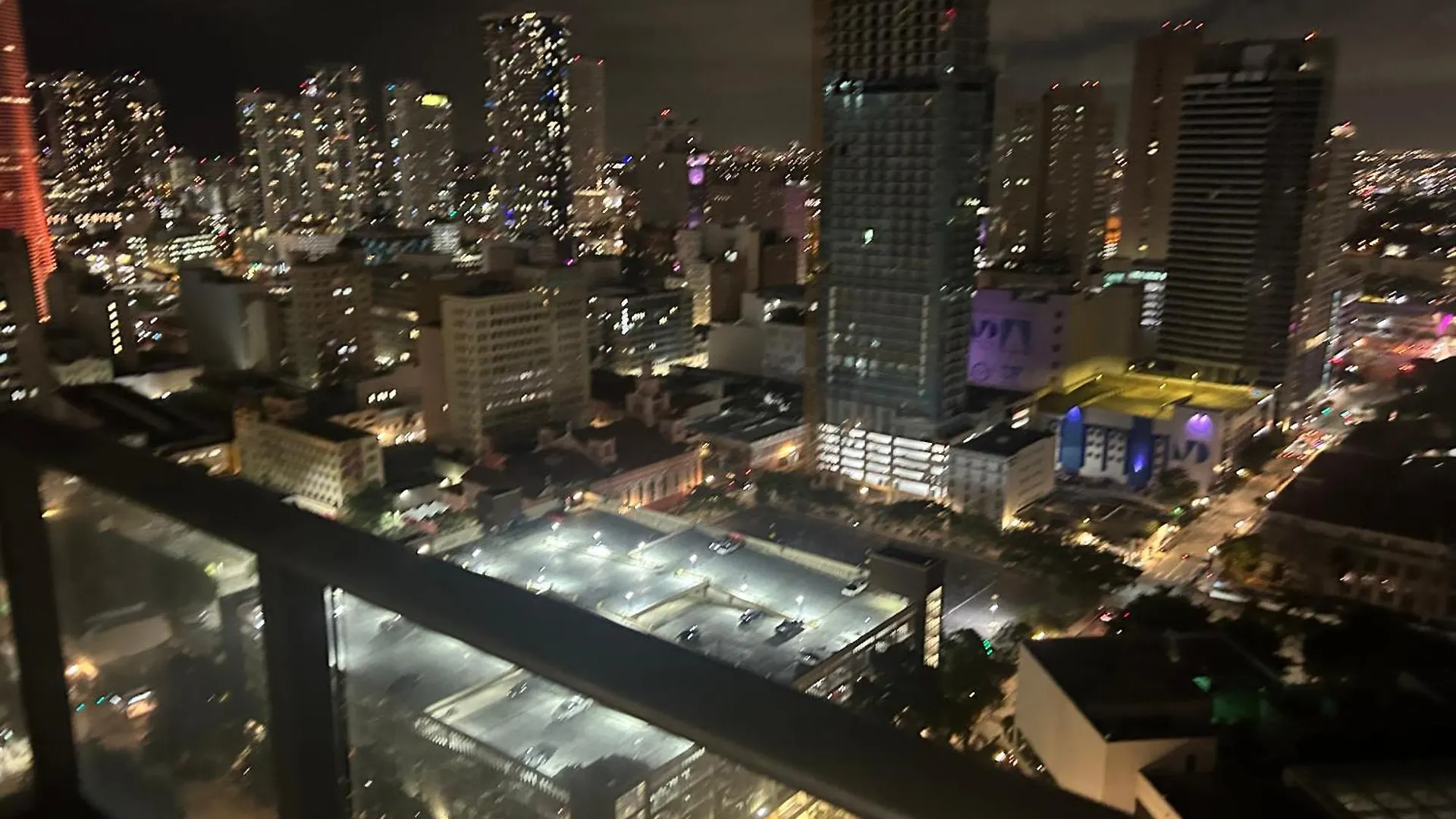 Apartment Luxury High Rise