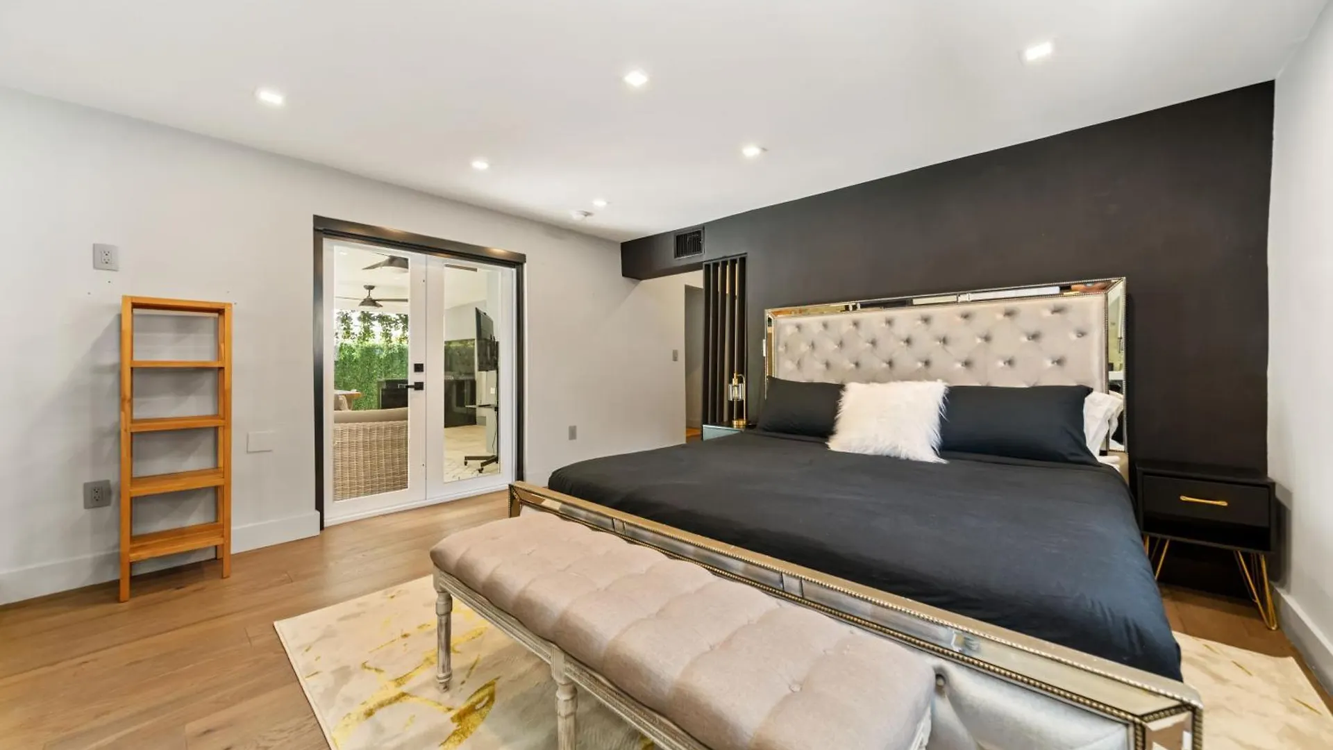 Villa Gucci With Pool & Great Location Miami