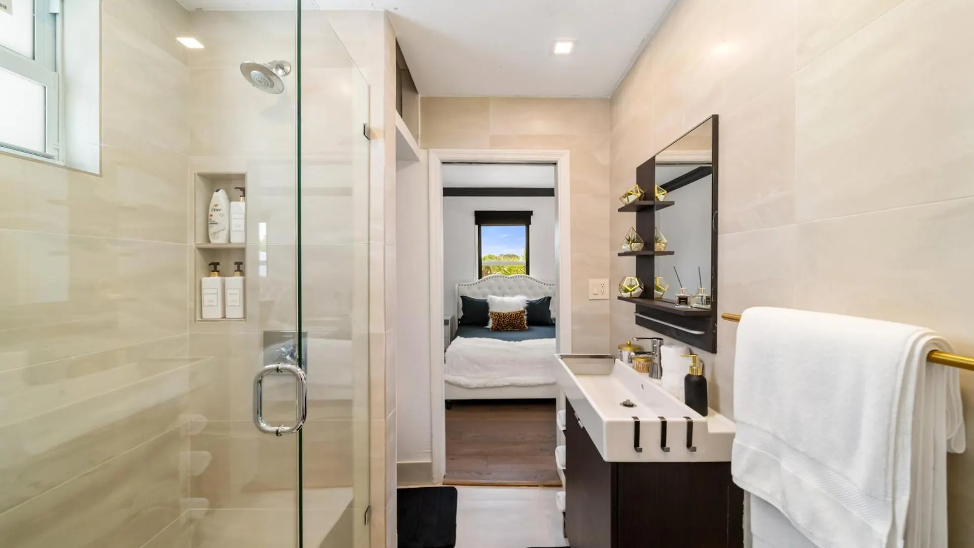 Gucci With Pool & Great Location Villa *